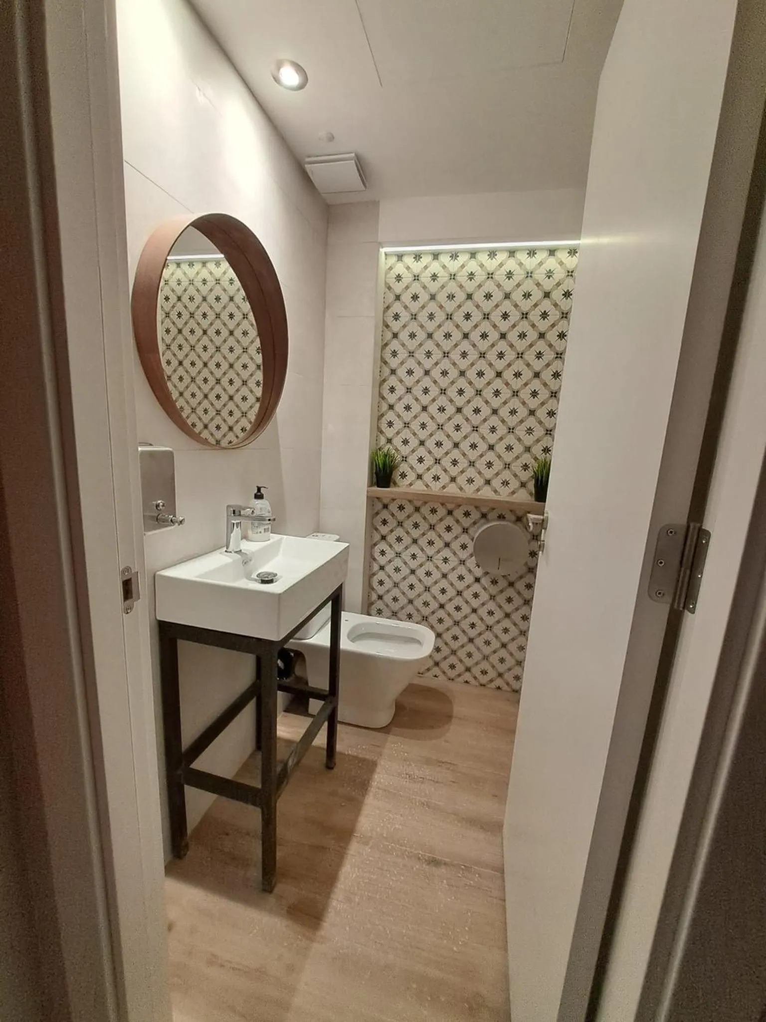 Toilet in Onefam Sants