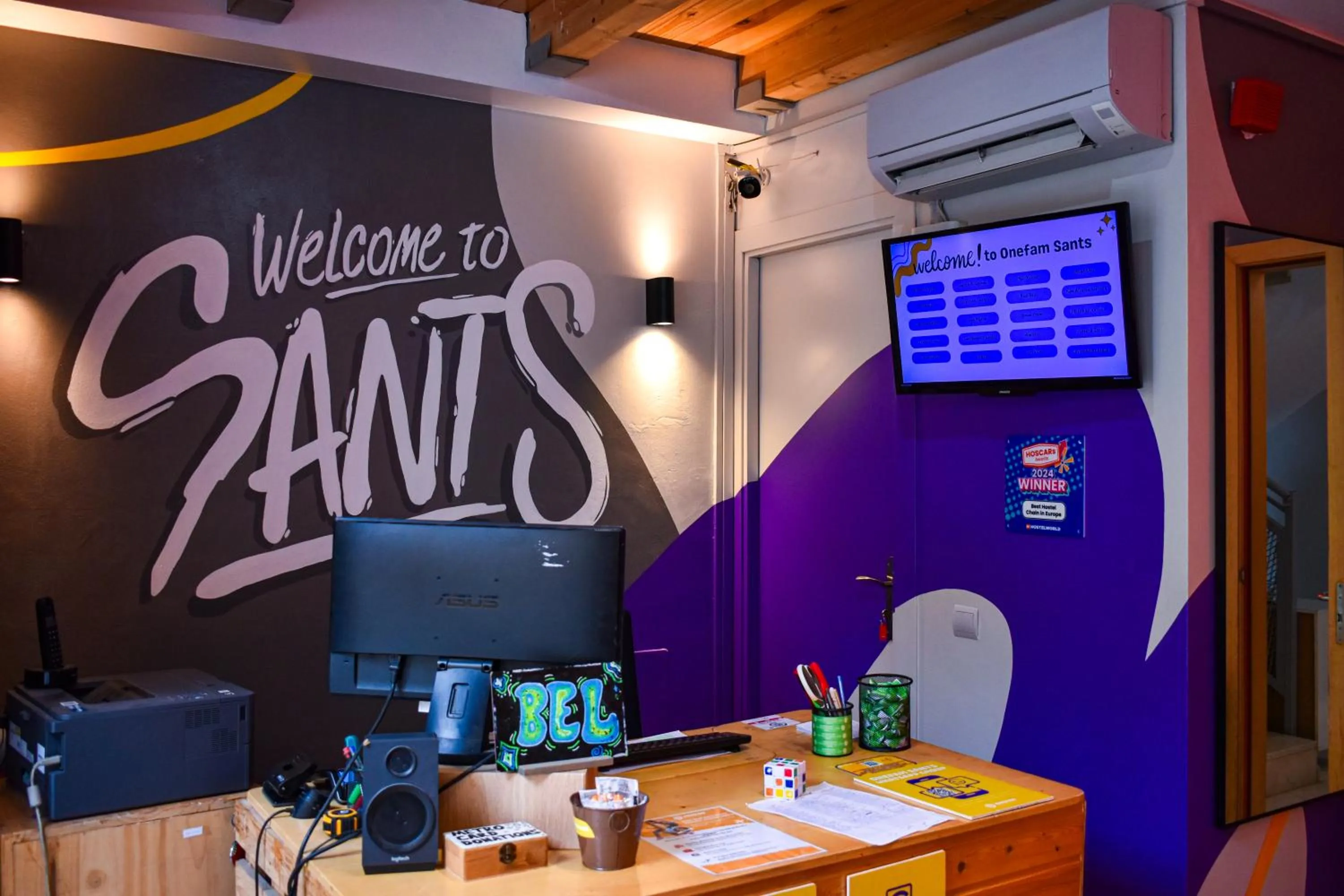 Lobby or reception in Onefam Sants