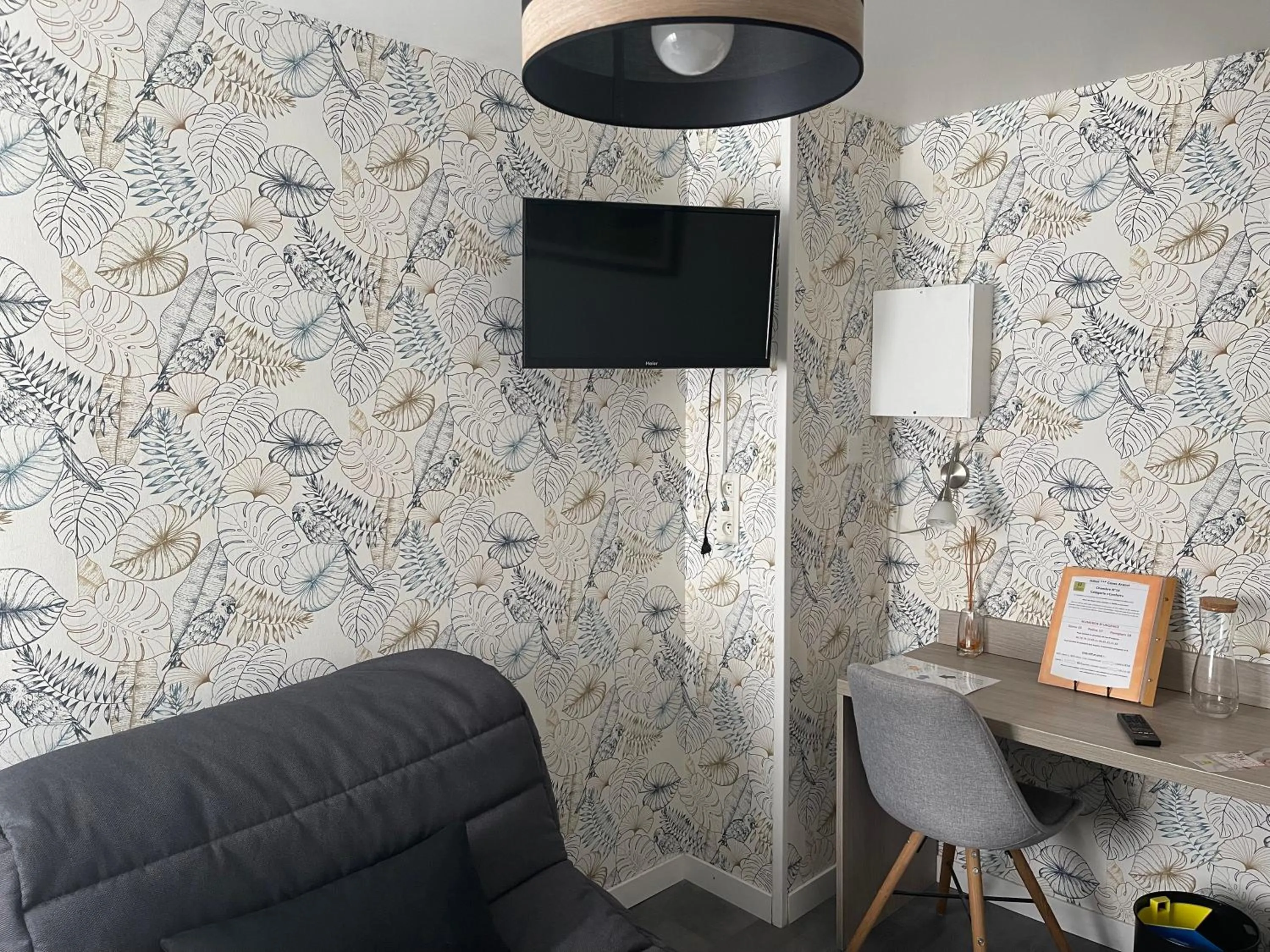 Logis Hôtel Restaurant Cazes Arazat