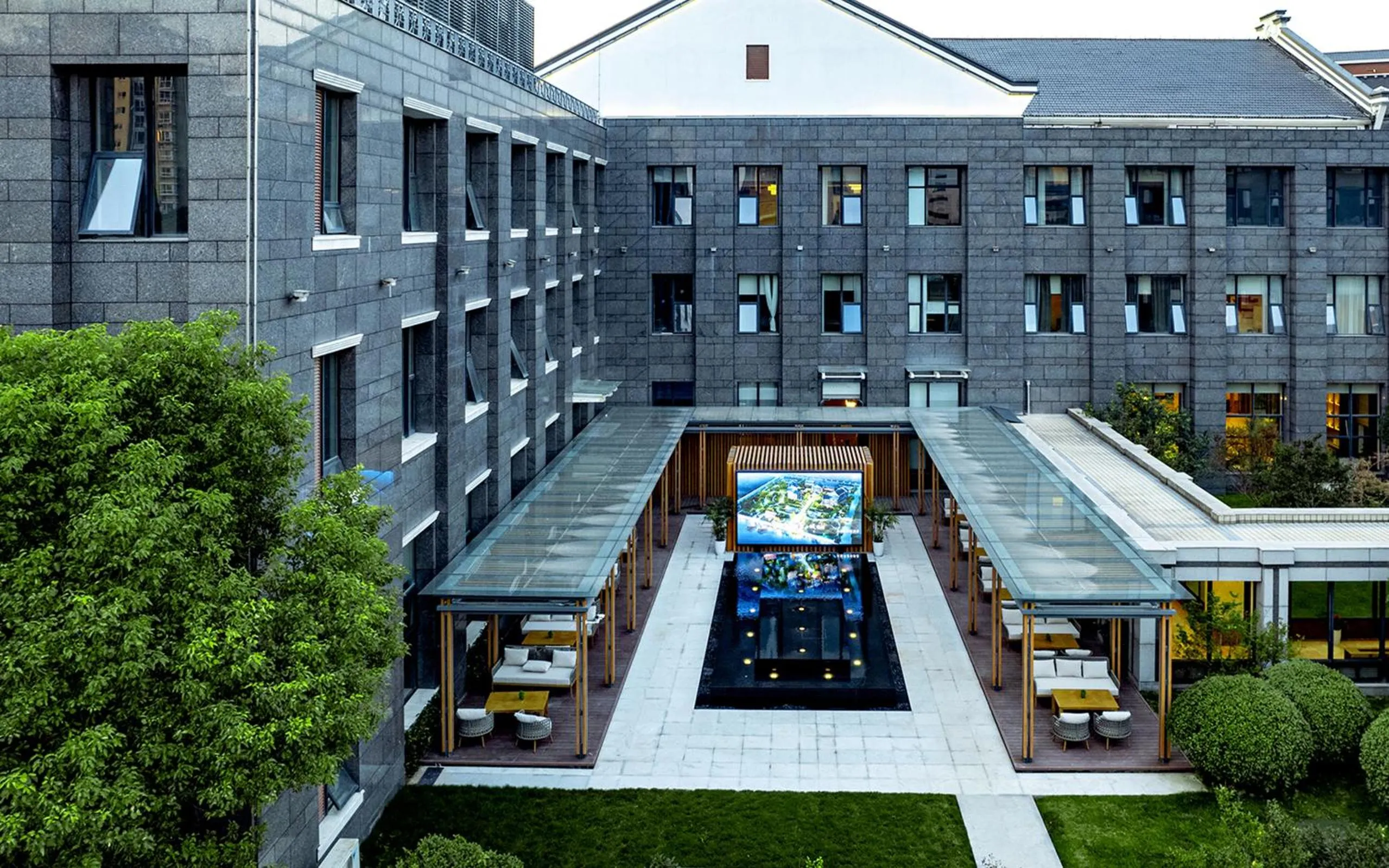 Property building in Yancheng Shuicheng Hotel