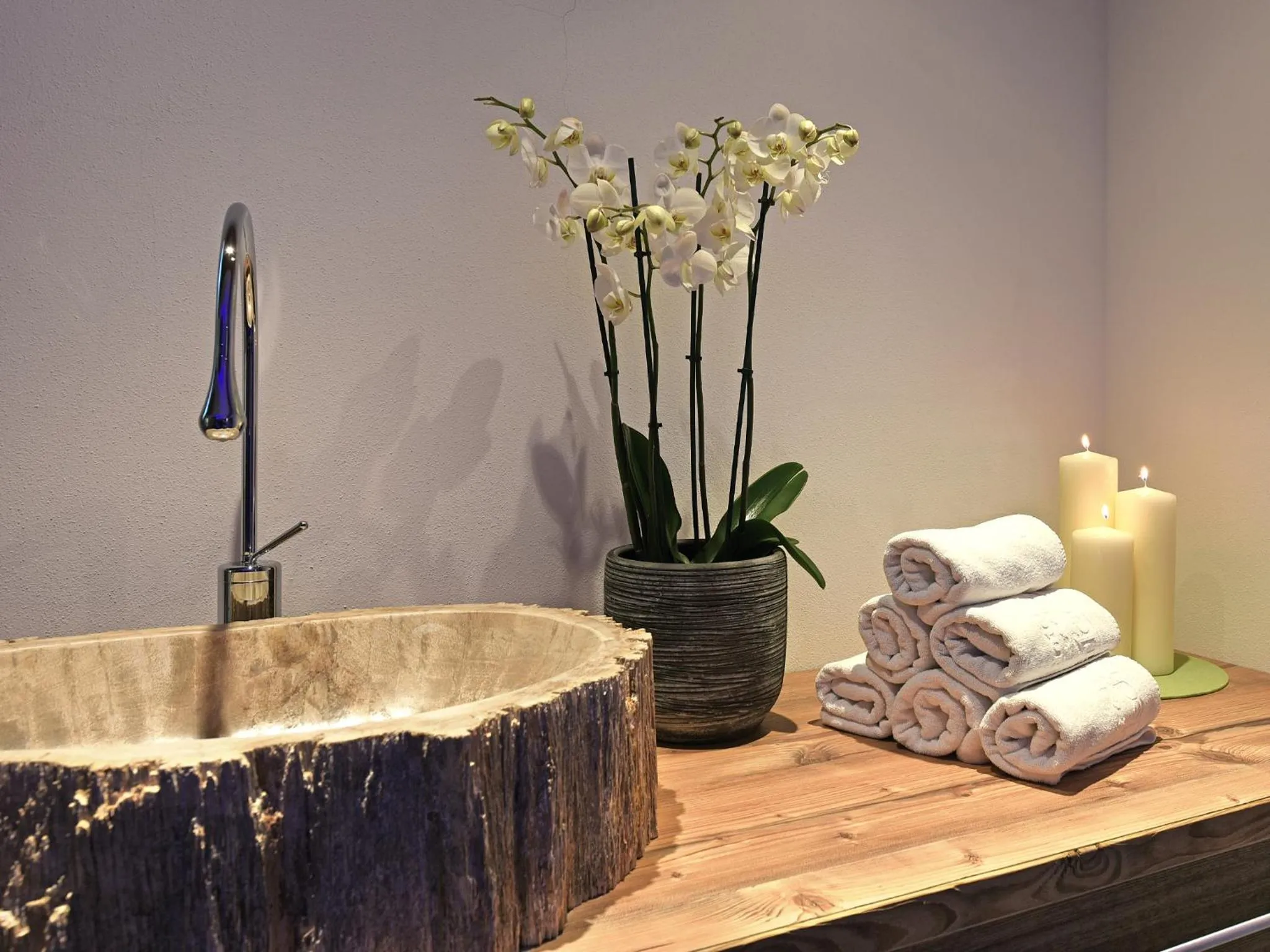 Swimming pool in Hotel Purvita by Oberlechner