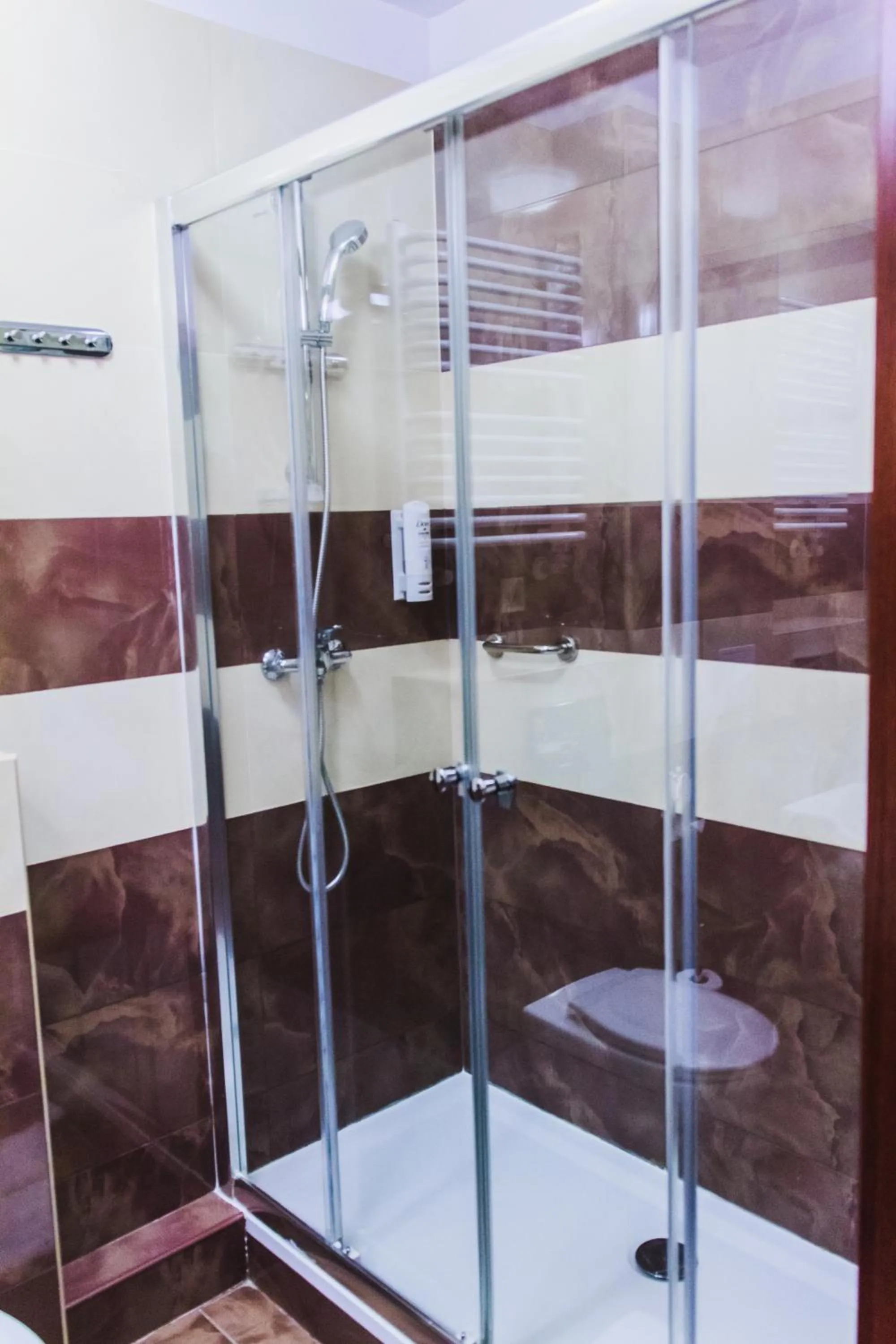 Photo of the whole room in Hotel Pikul