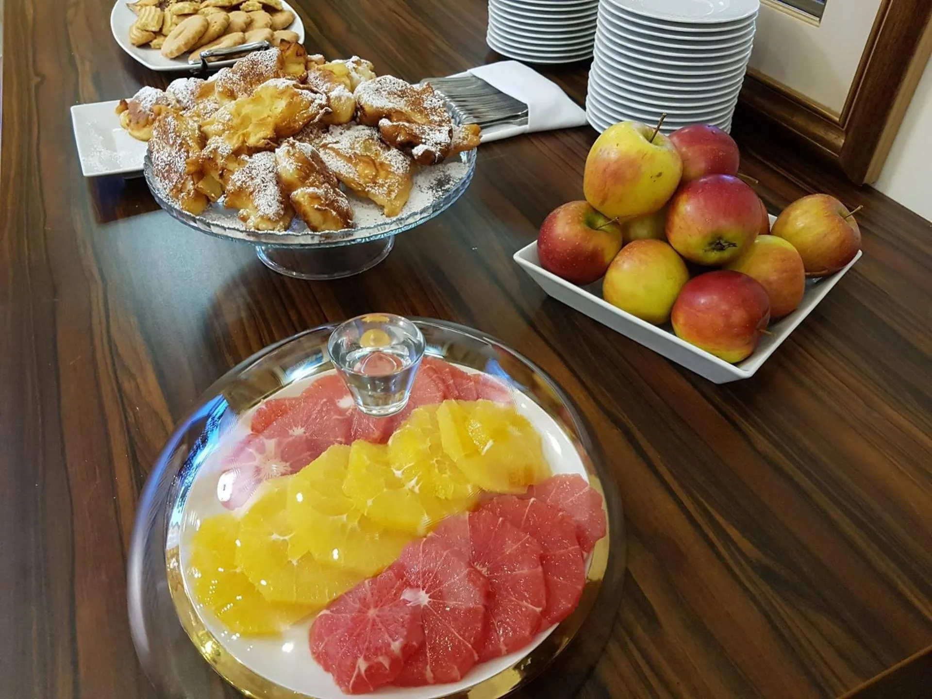 Breakfast in Hotel Pikul