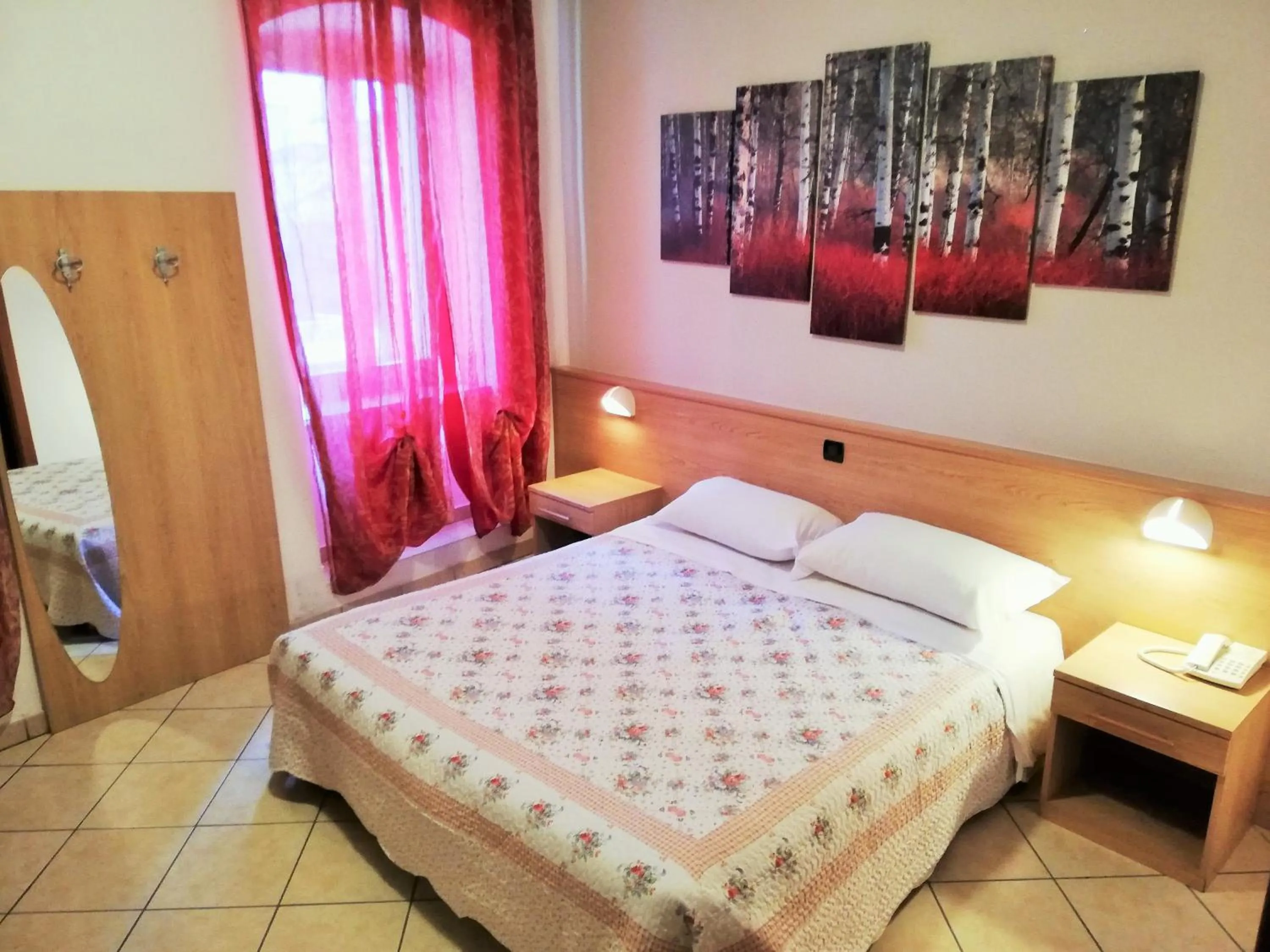 Photo of the whole room, Bed in Albergo Neni