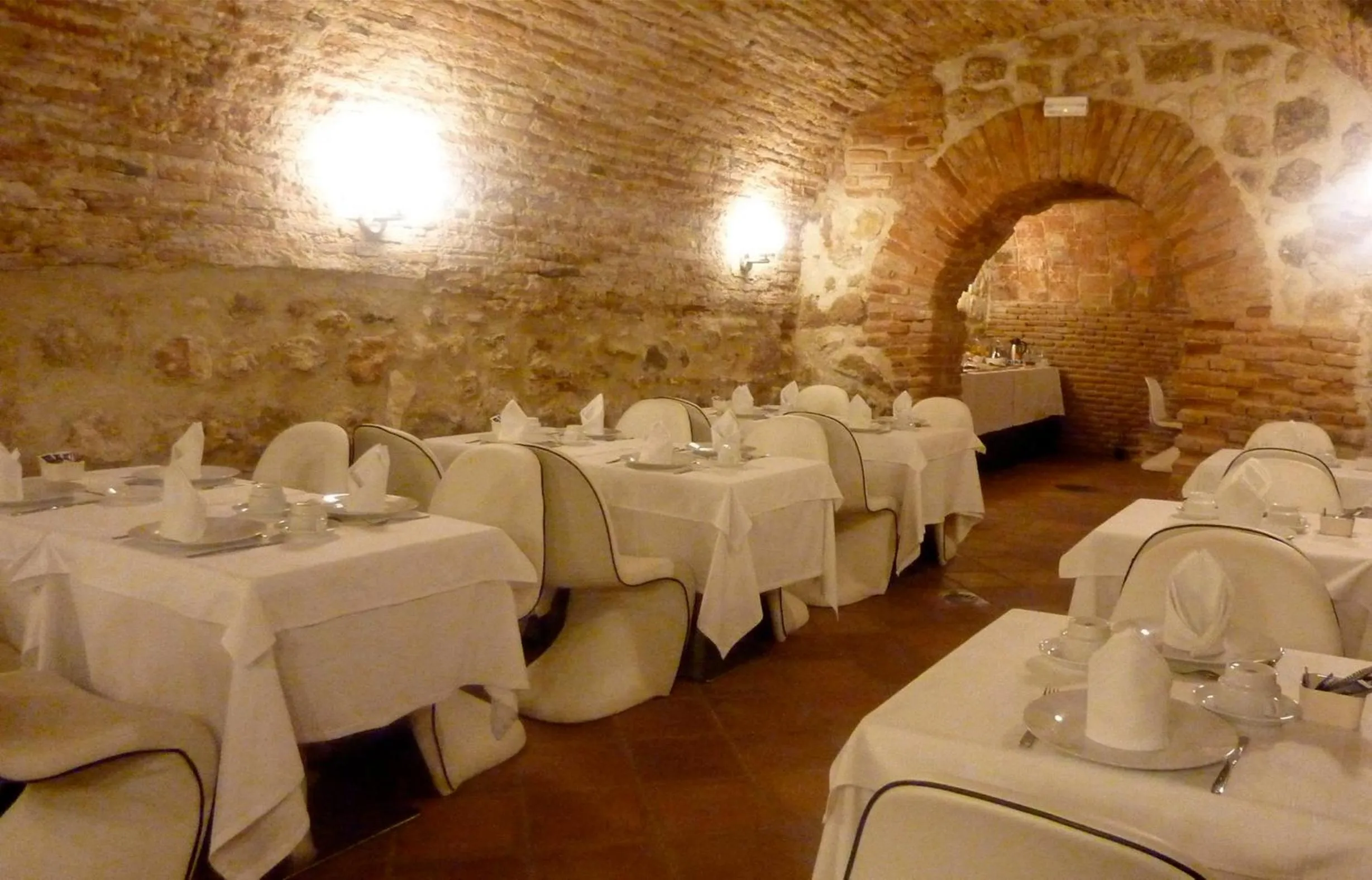 Restaurant/places to eat in Evenia Alcalá Boutique Hotel