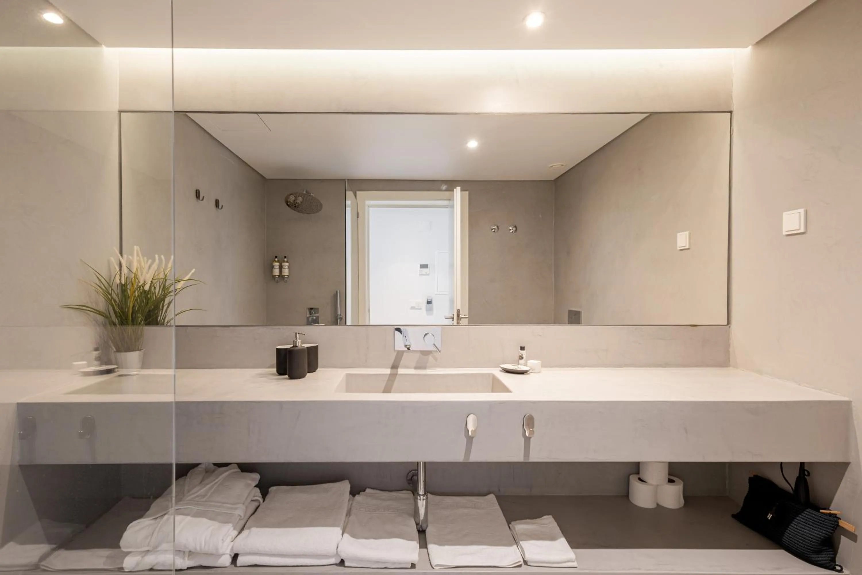 Bathroom in Vale do Gaio Hotel