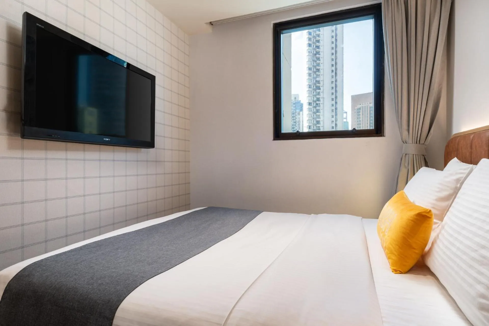 Bed in Dash Living on Hollywood