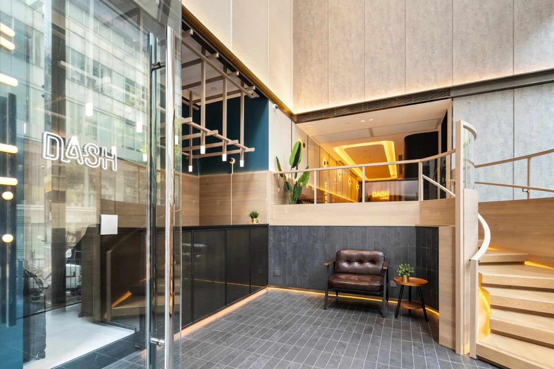 Property logo or sign in Dash Living on Hollywood