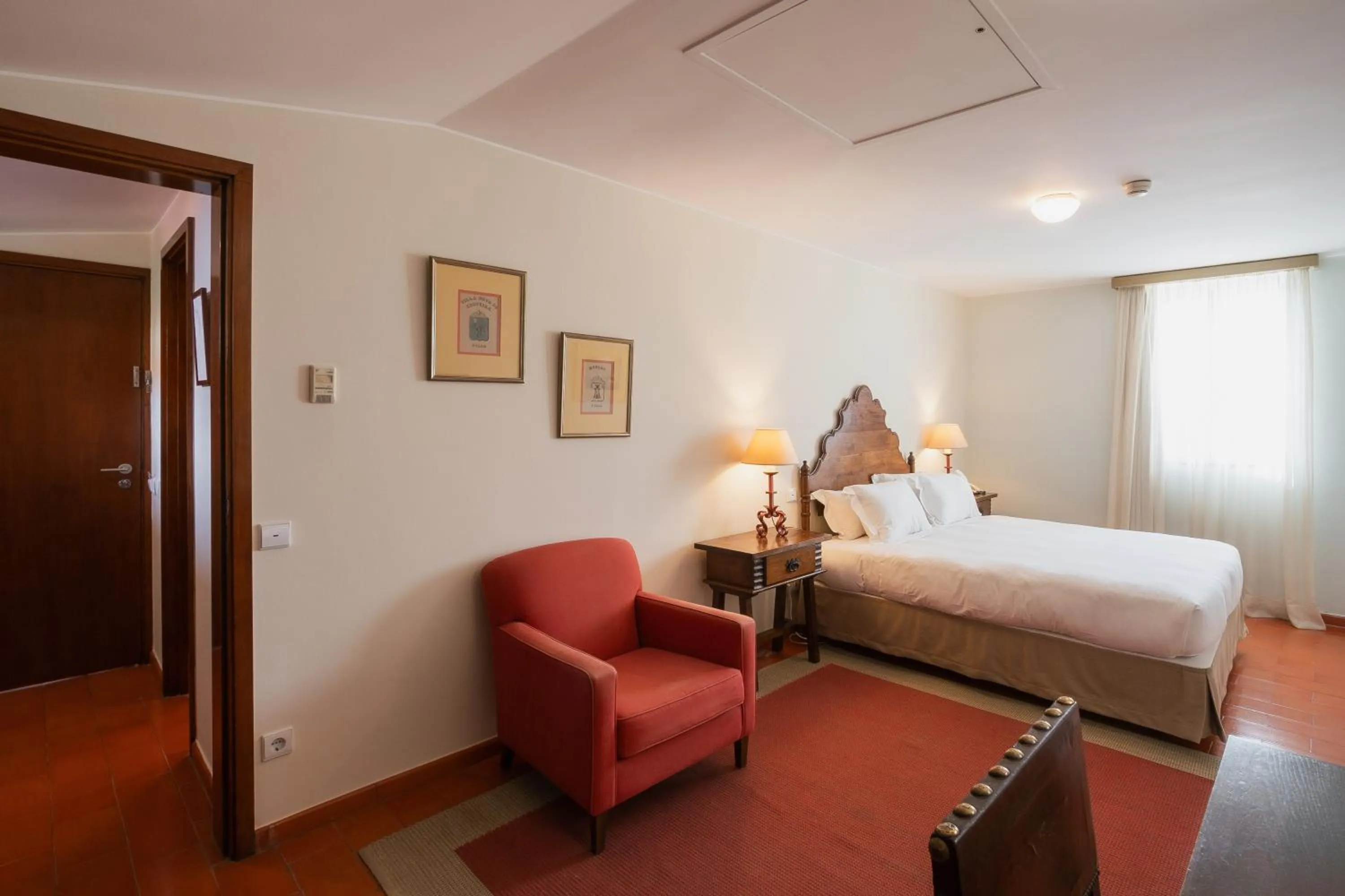 Bedroom, Bed in Pousada de Valença