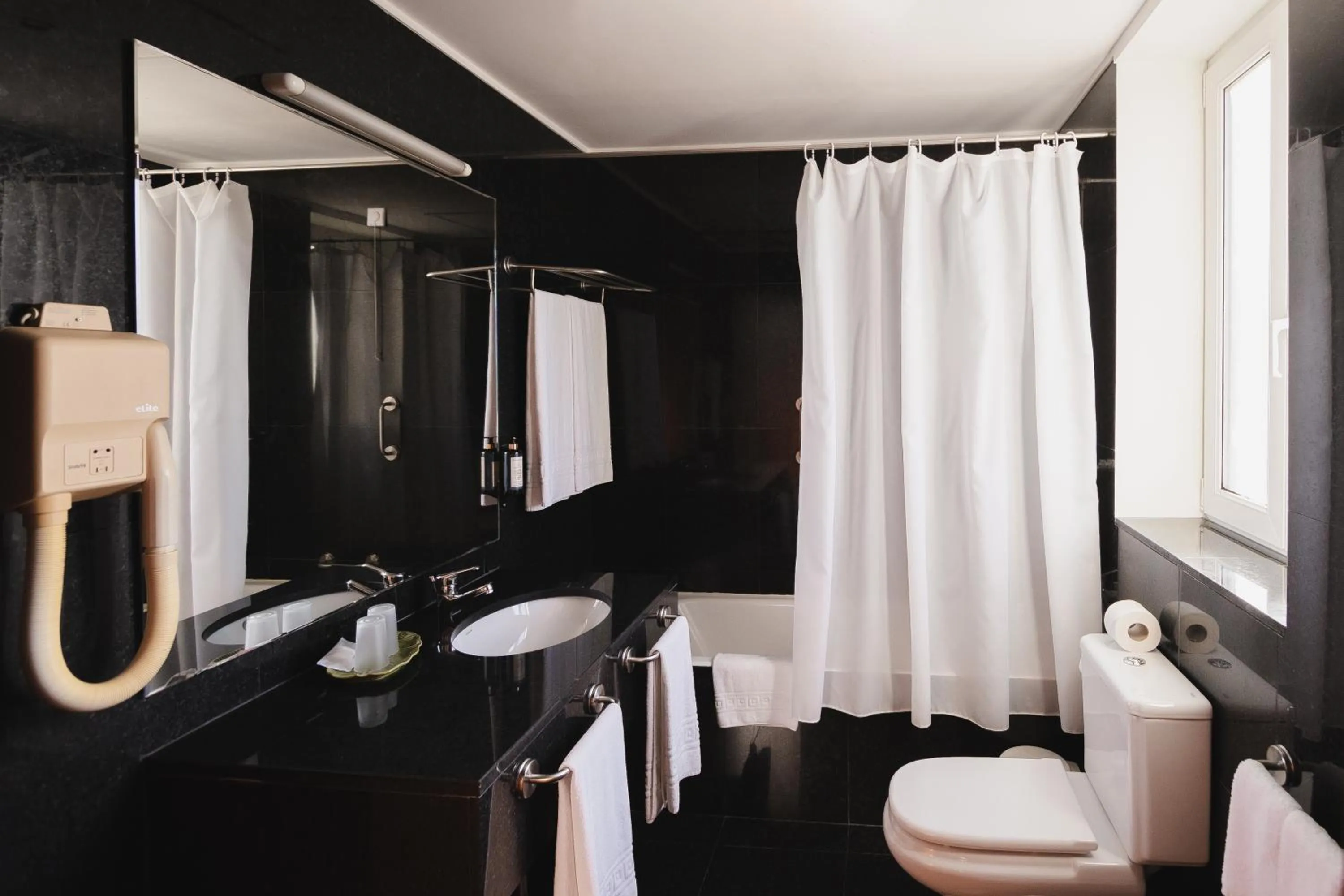 Bathroom in Pousada de Valença