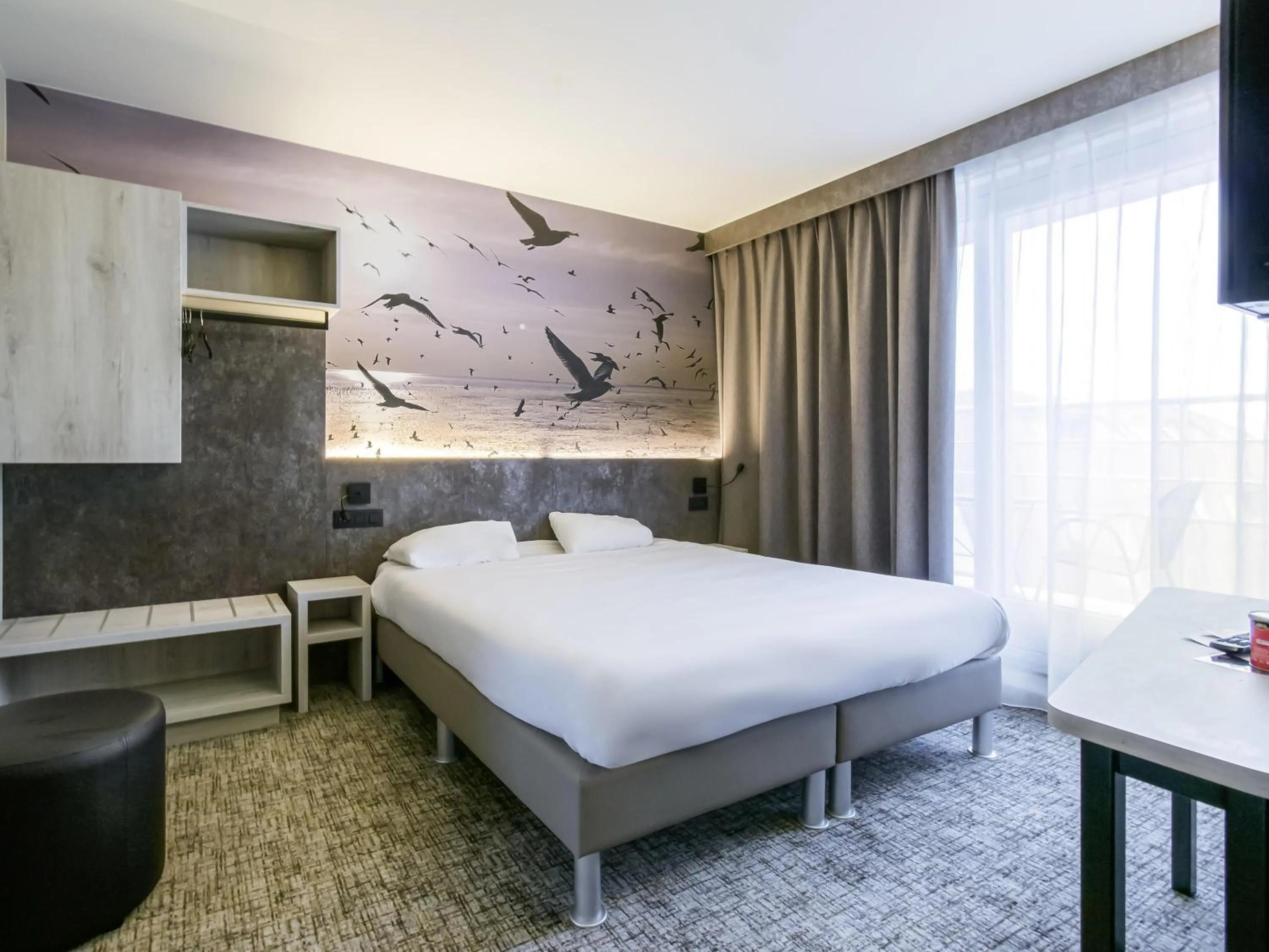 Property building, Bed in ibis Styles Zeebrugge