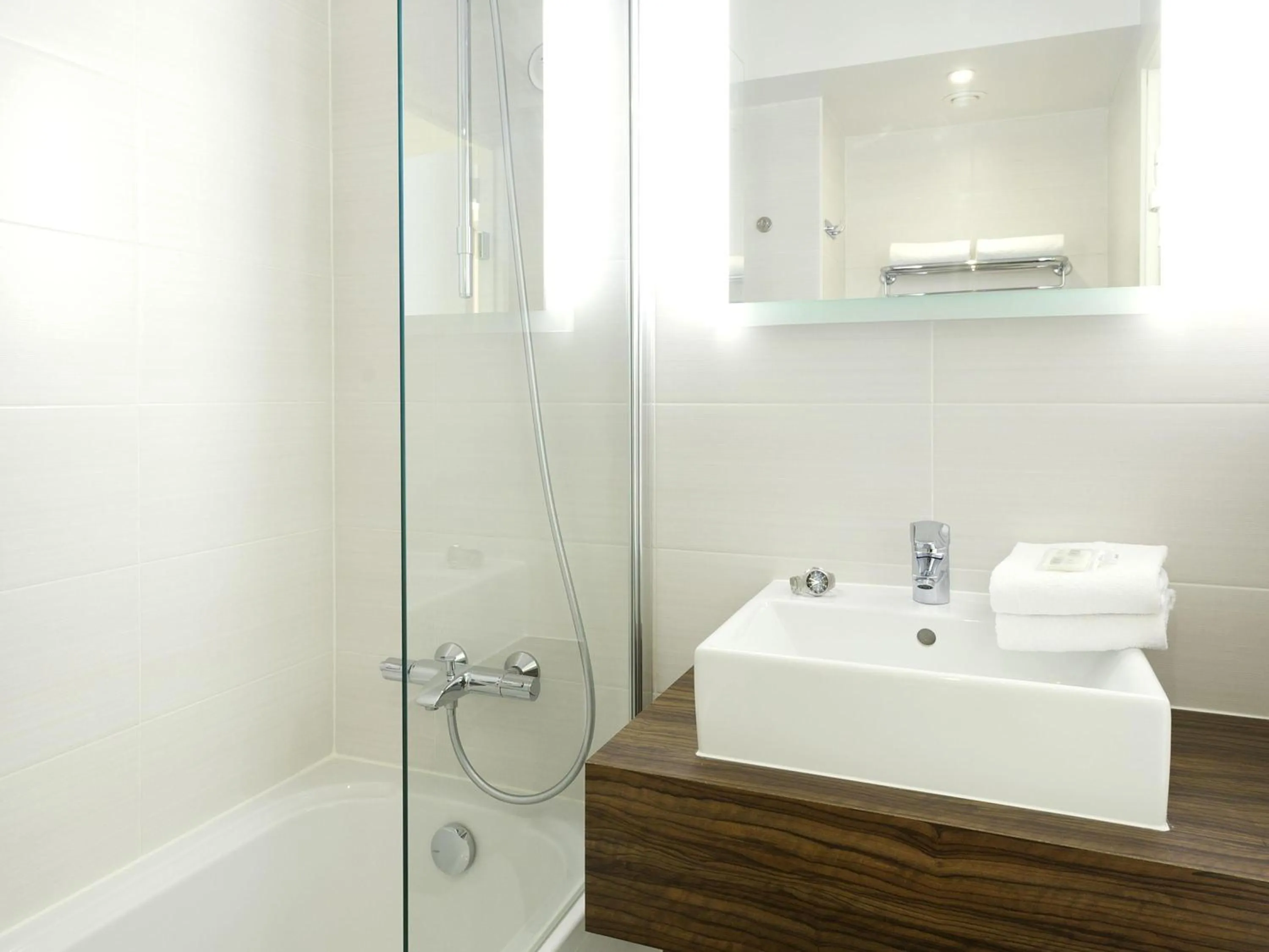 Bedroom in ibis Styles Zeebrugge