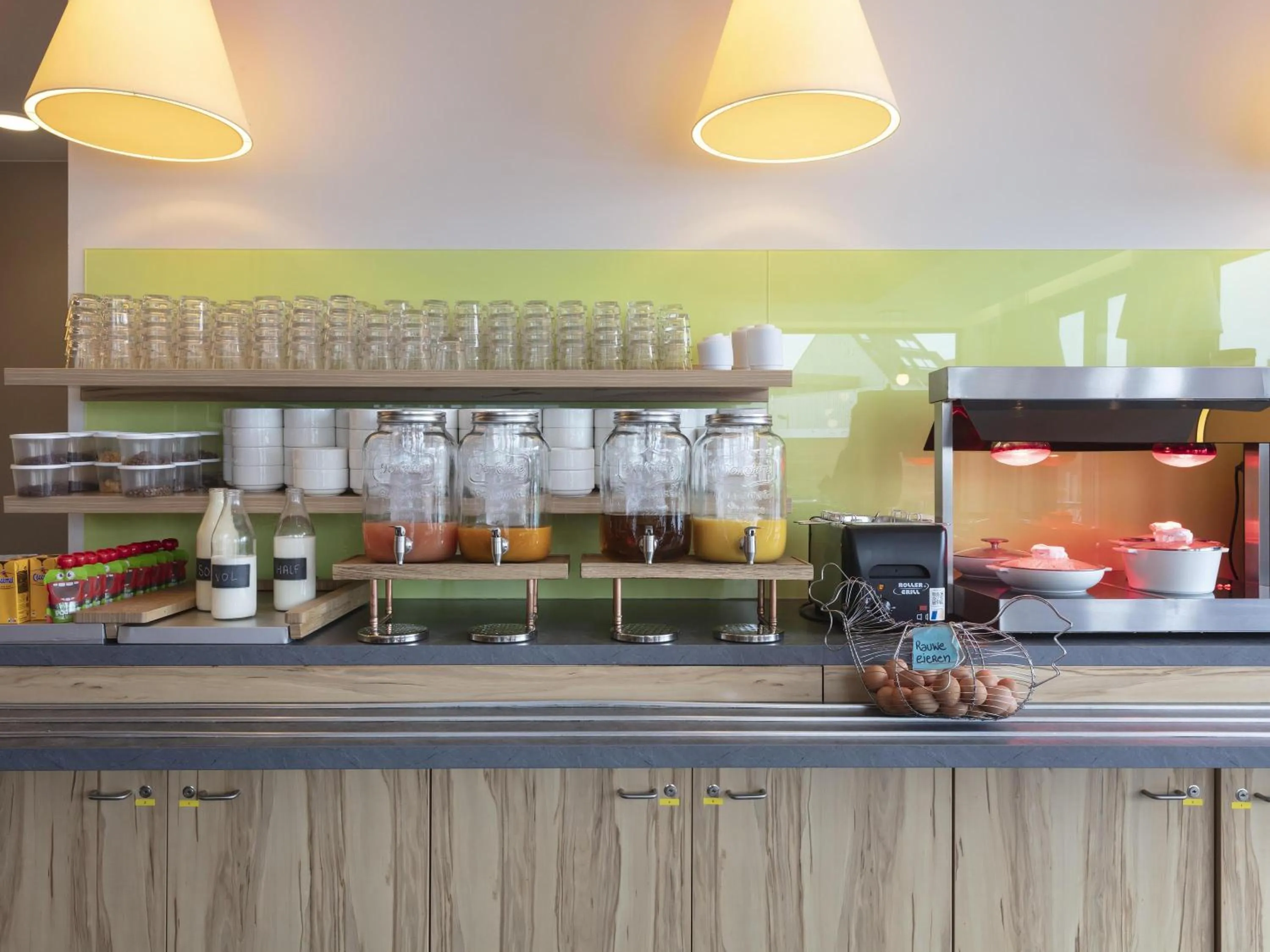 Breakfast in ibis Styles Zeebrugge