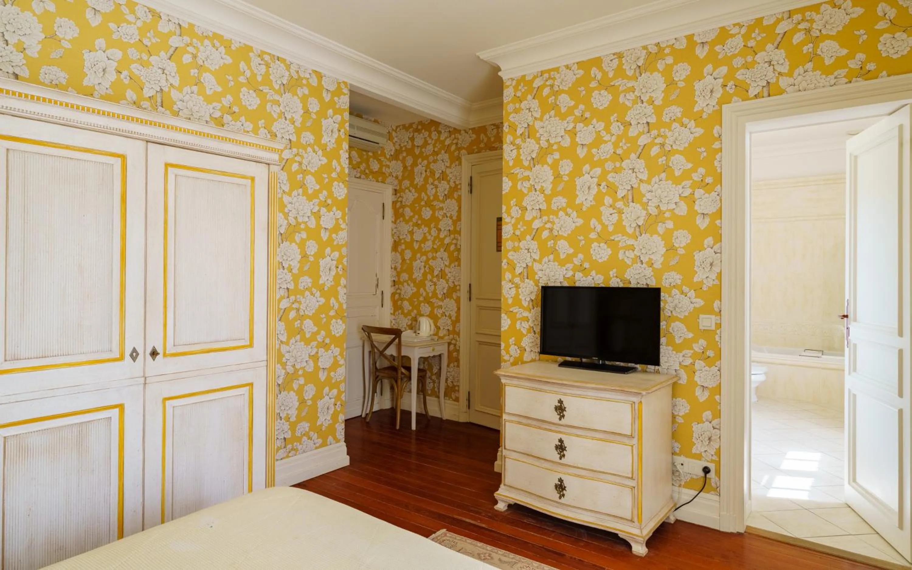 Bed in Hôtel de Margaux