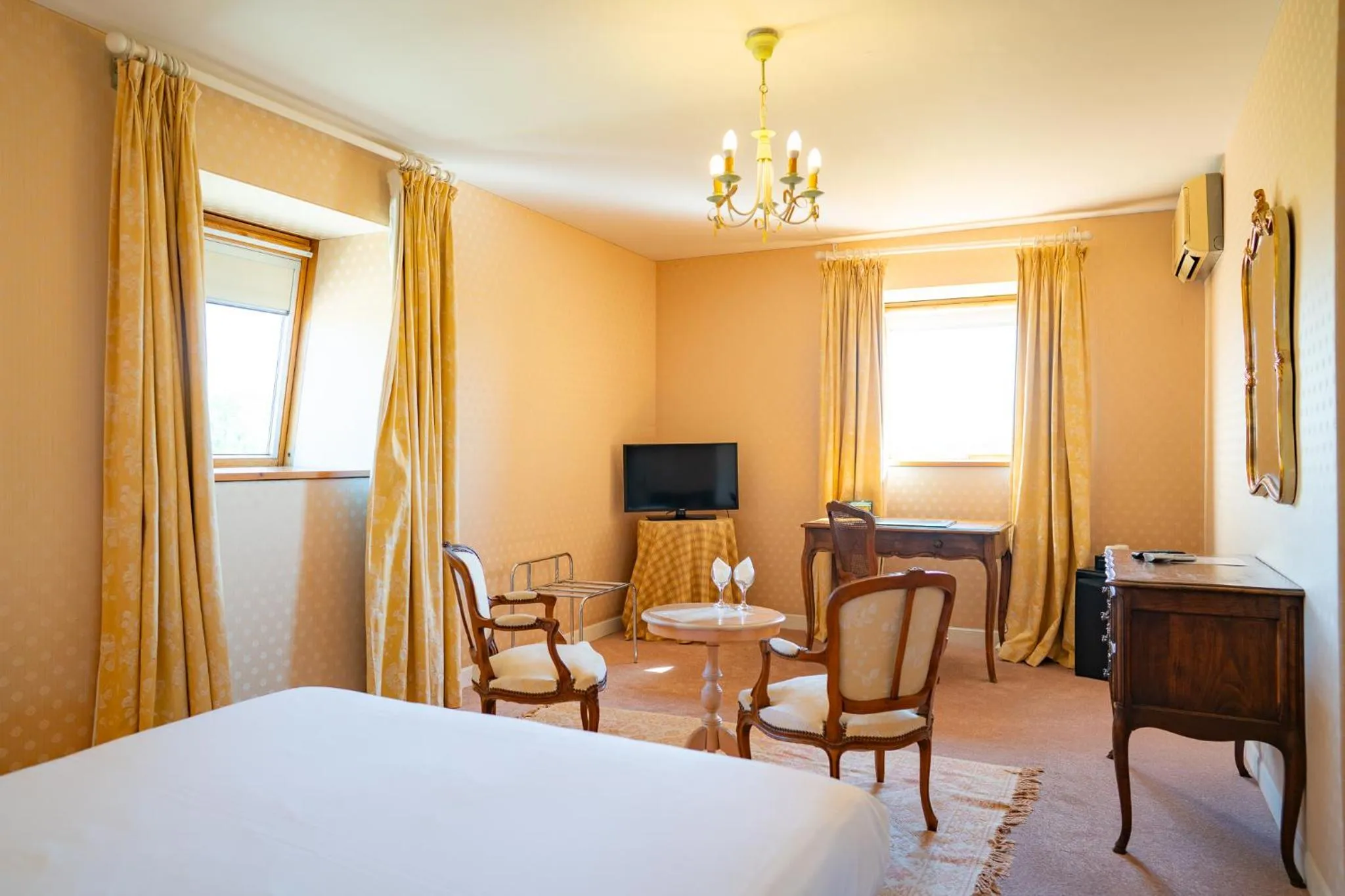Bedroom, Bed in Hôtel de Margaux