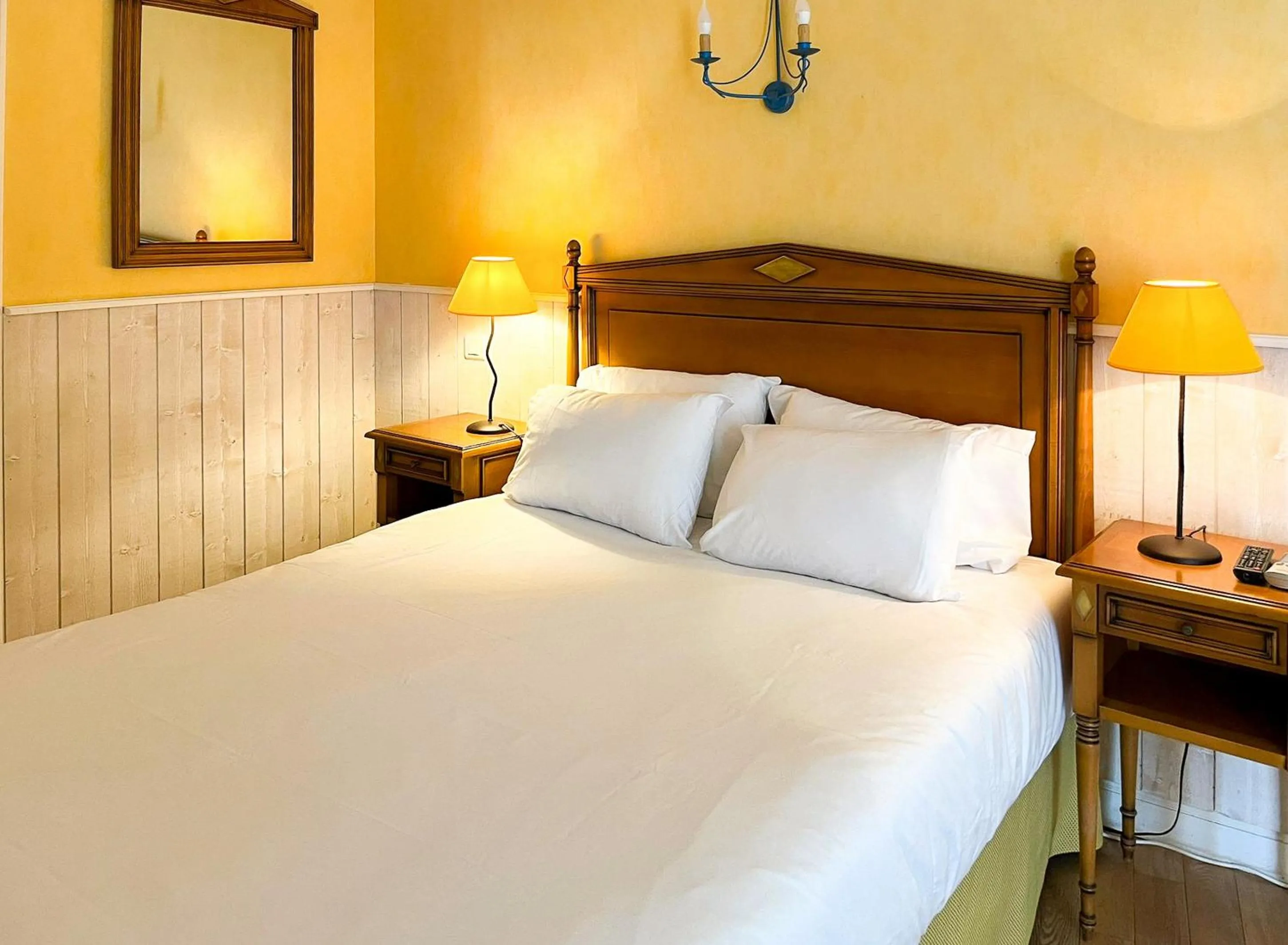 Bedroom, Bed in Hôtel de Margaux
