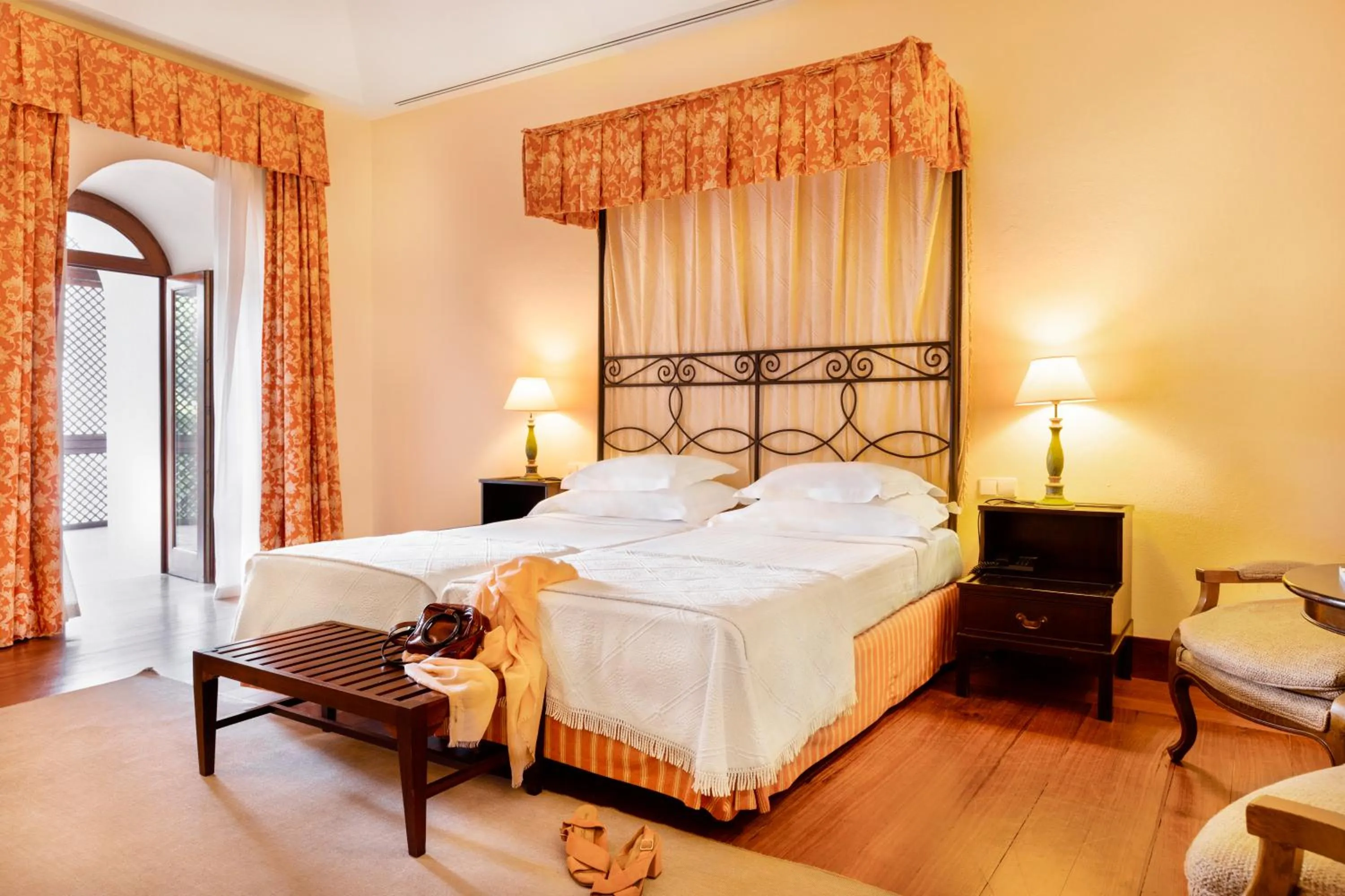 Photo of the whole room, Bed in Pousada Convento de Vila Viçosa