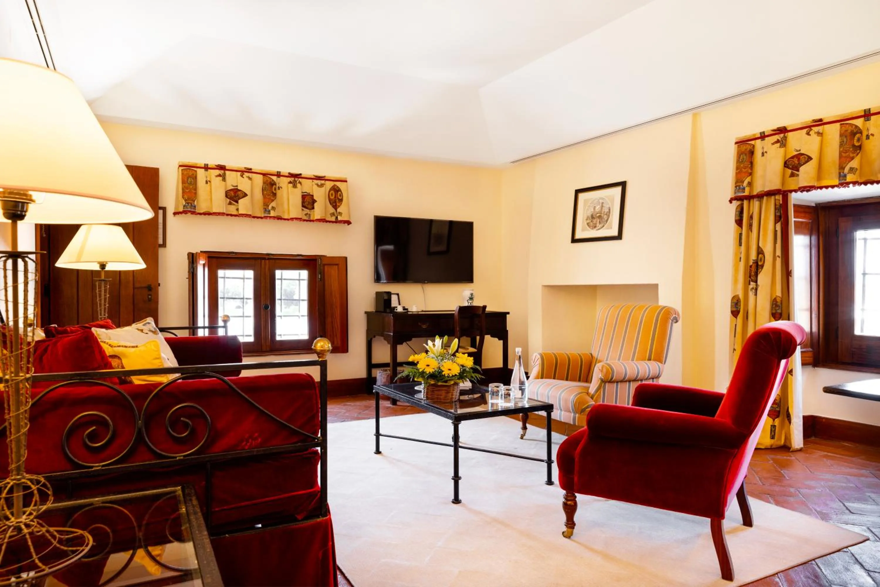 TV and multimedia in Pousada Convento de Vila Viçosa