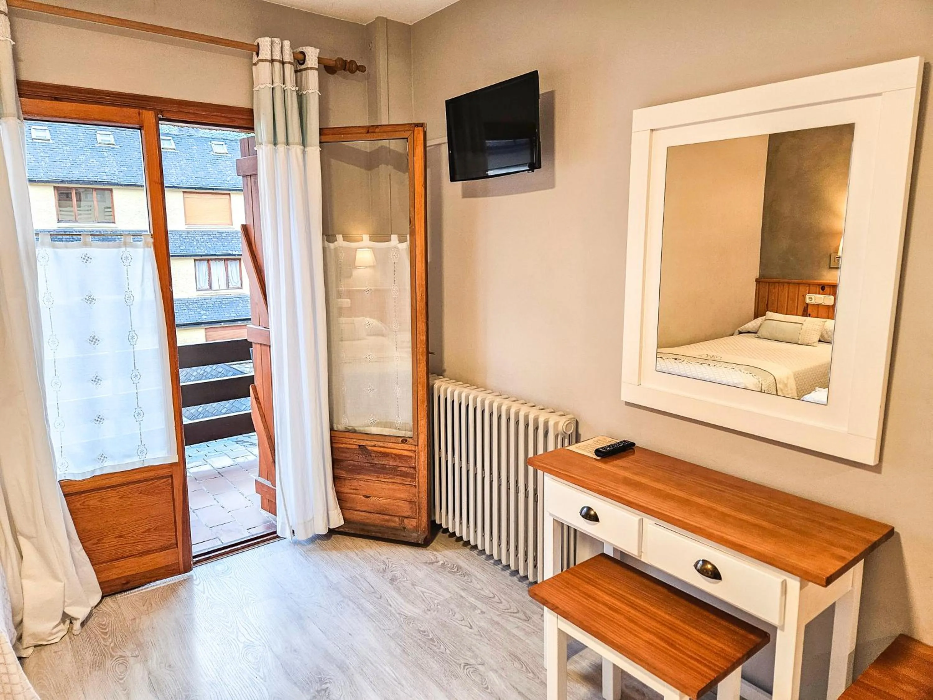 Bed in Hotel Casa Morlans 3000