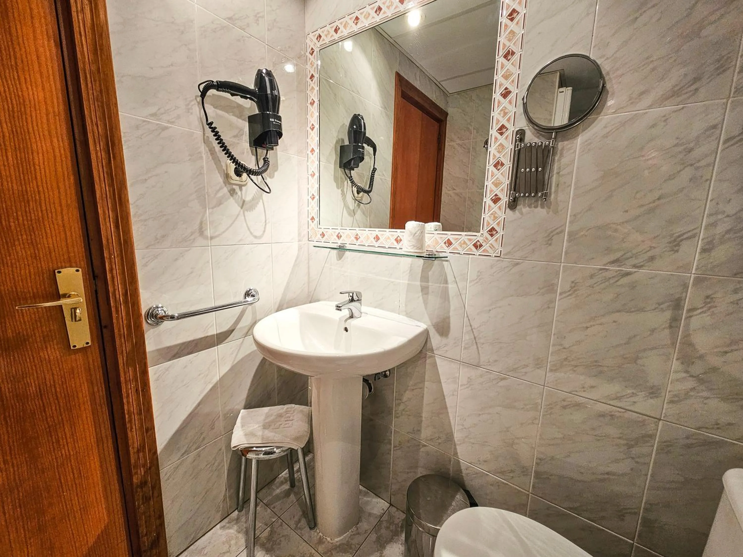 Toilet in Hotel Casa Morlans 3000