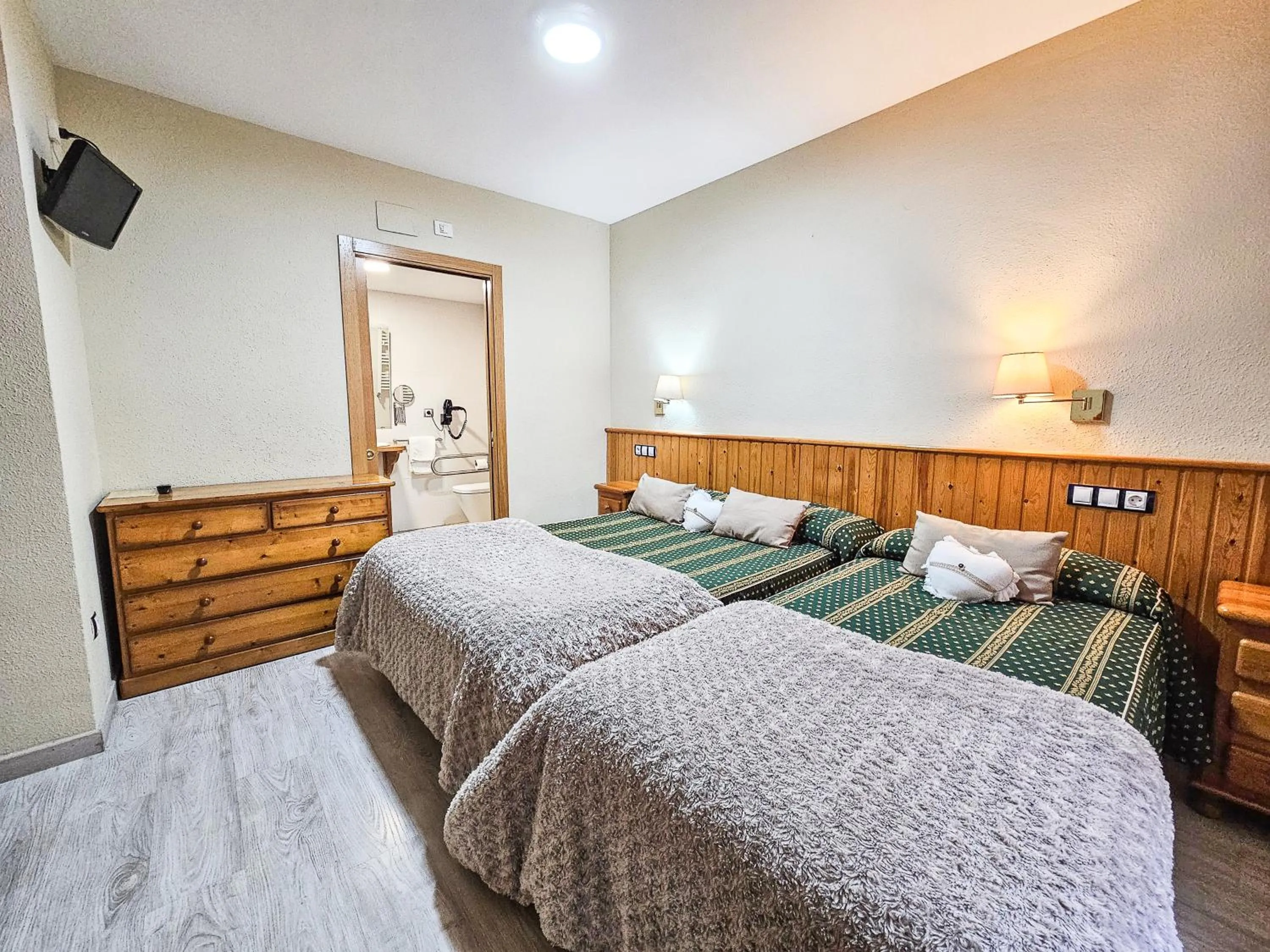 Bed in Hotel Casa Morlans 3000