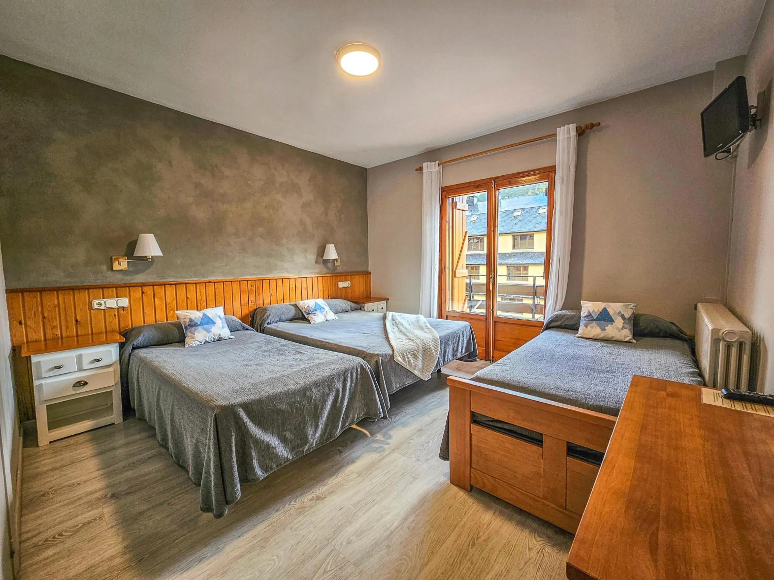 Bed in Hotel Casa Morlans 3000