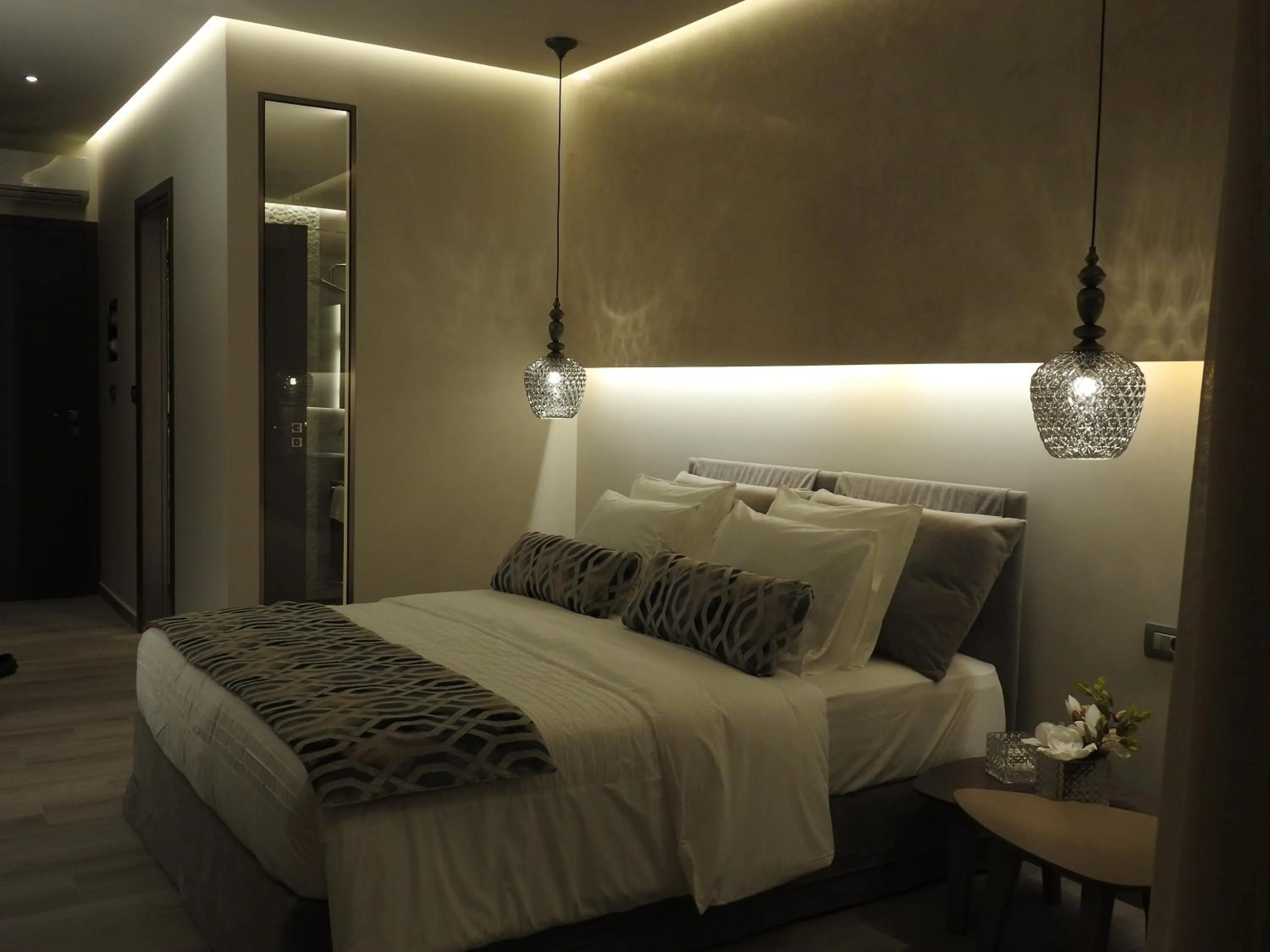 Bedroom, Bed in Nikos Ikies