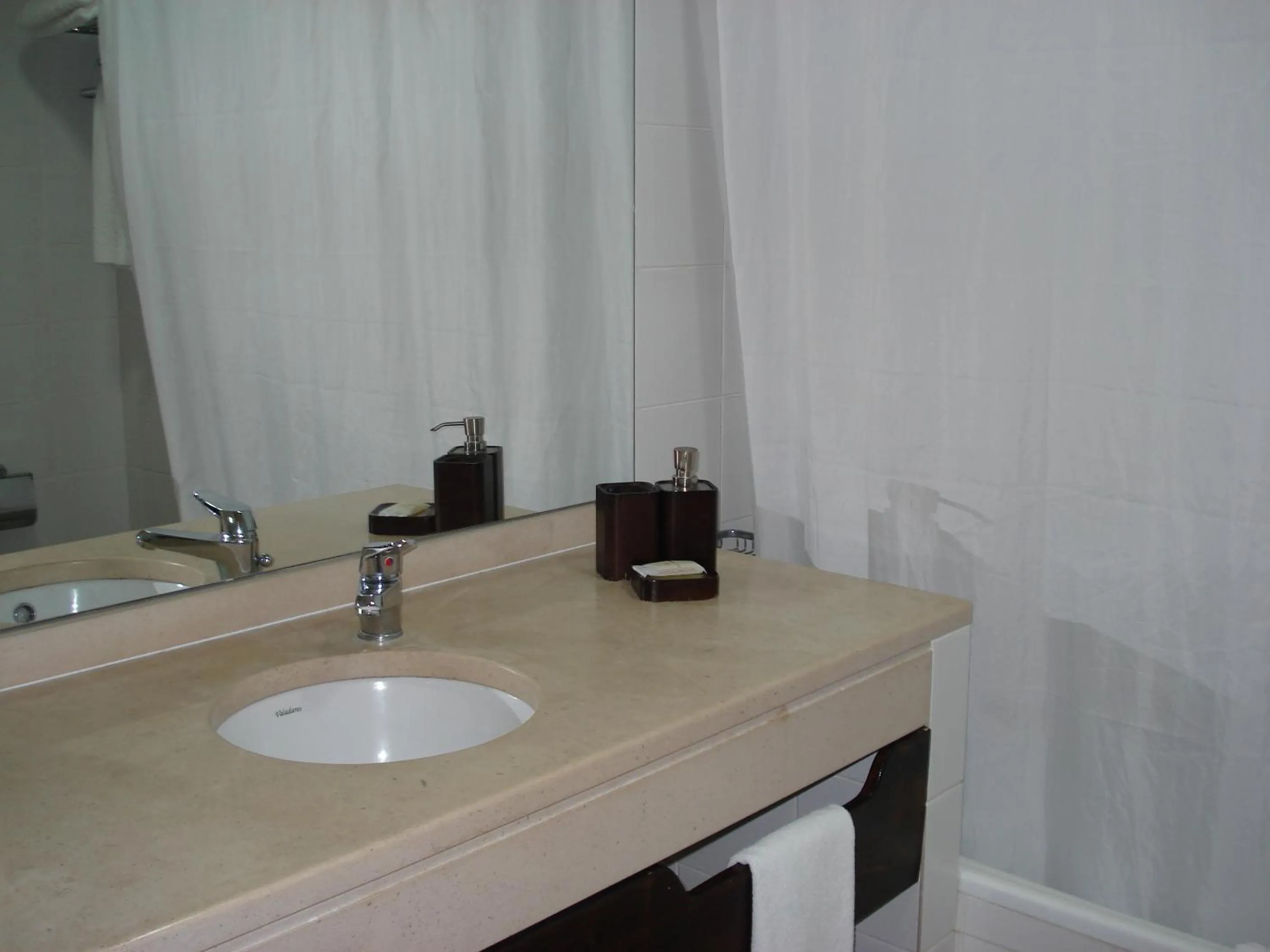 Bathroom in Hotel Bienestar Termas de Moncao