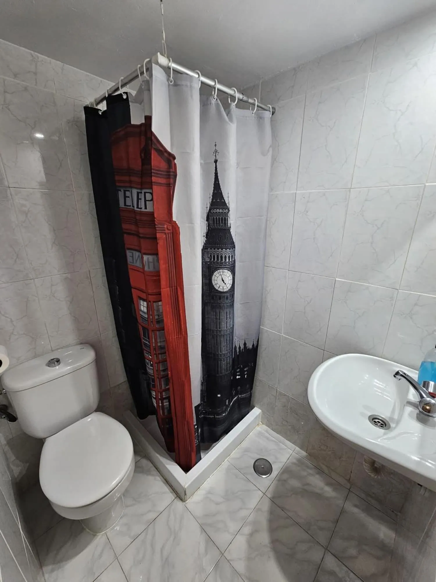 Bathroom in Hostal Las Vegas