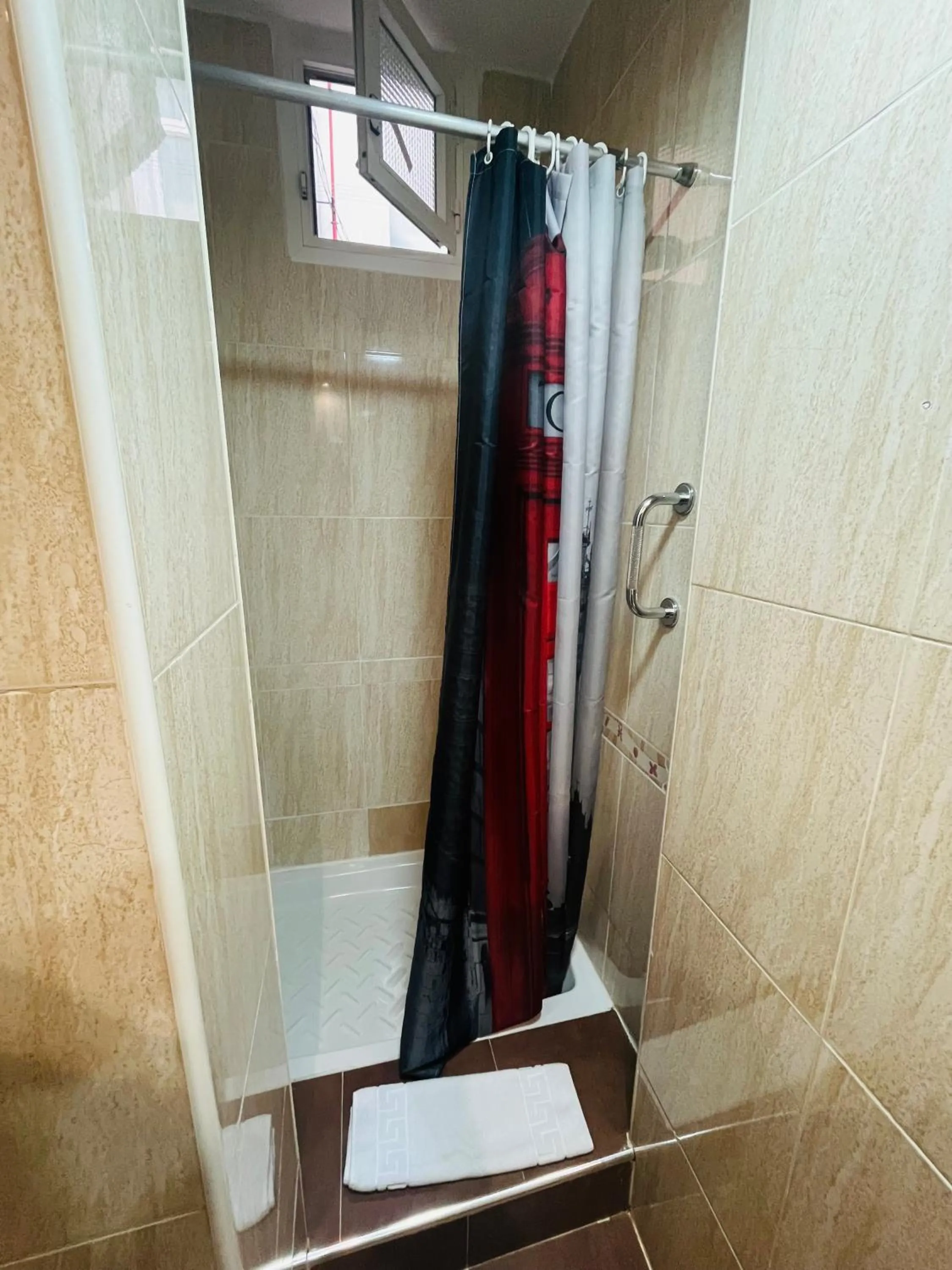 Shower in Hostal Las Vegas