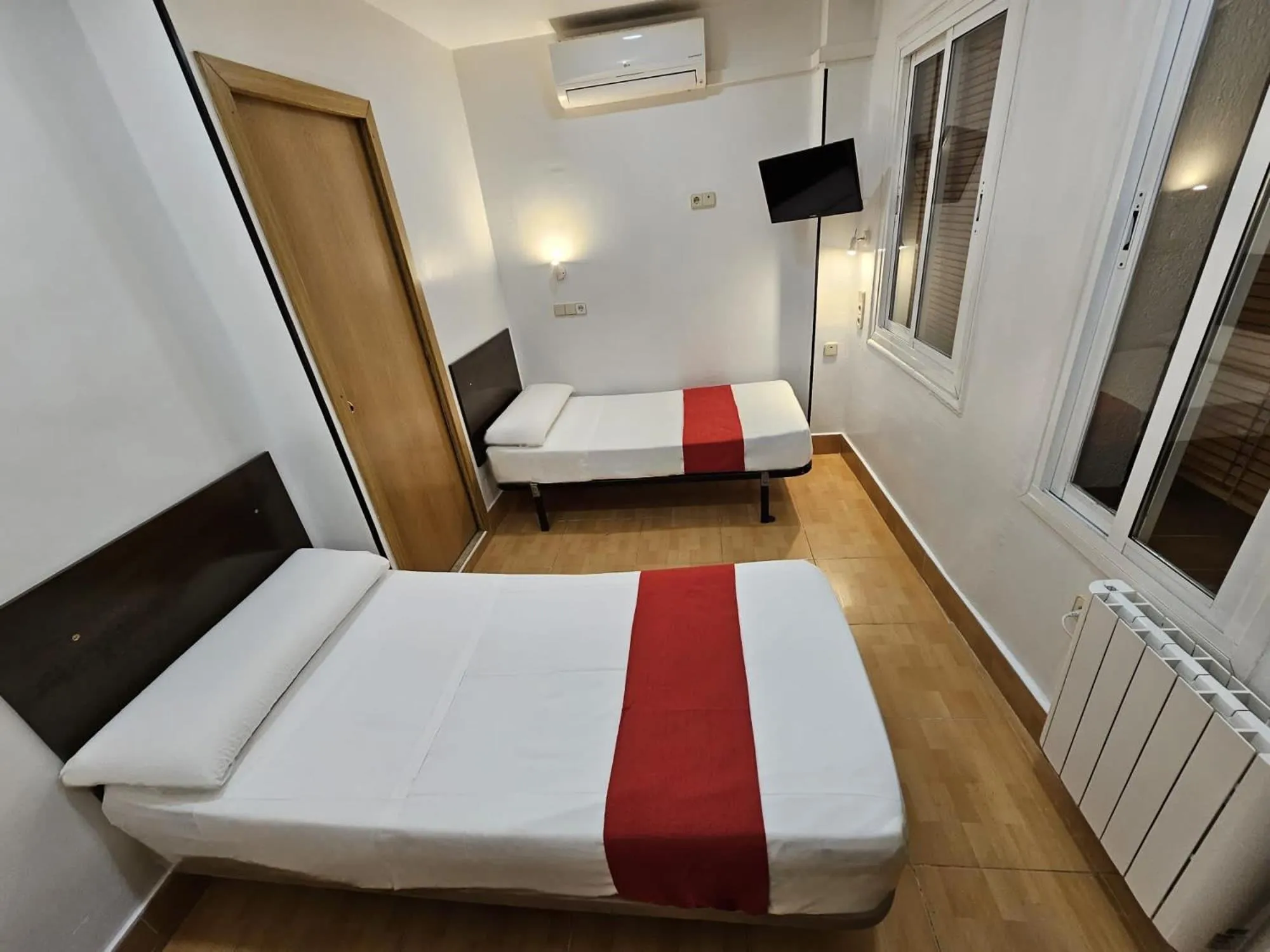 Photo of the whole room, Bed in Hostal Las Vegas