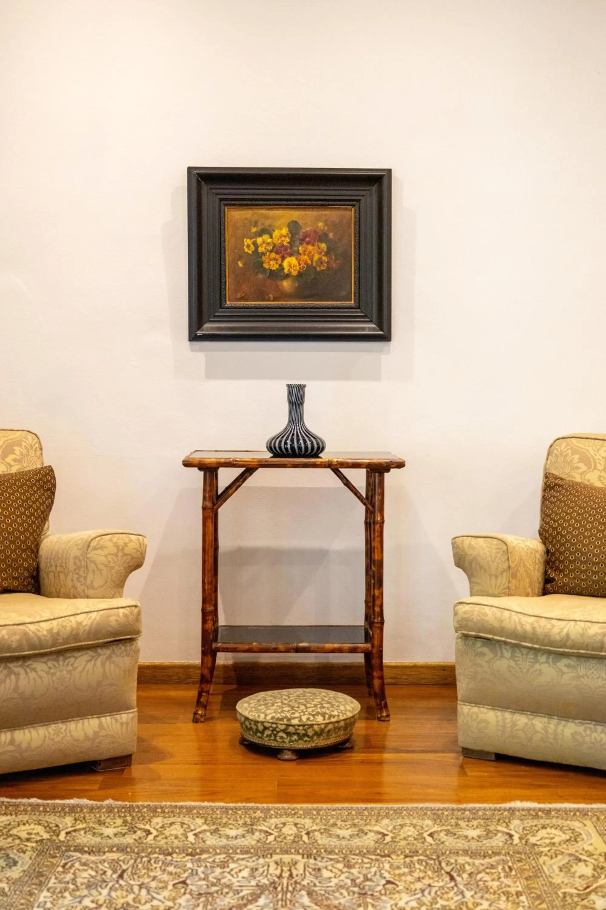 Seating area in Schulphoek Seafront House