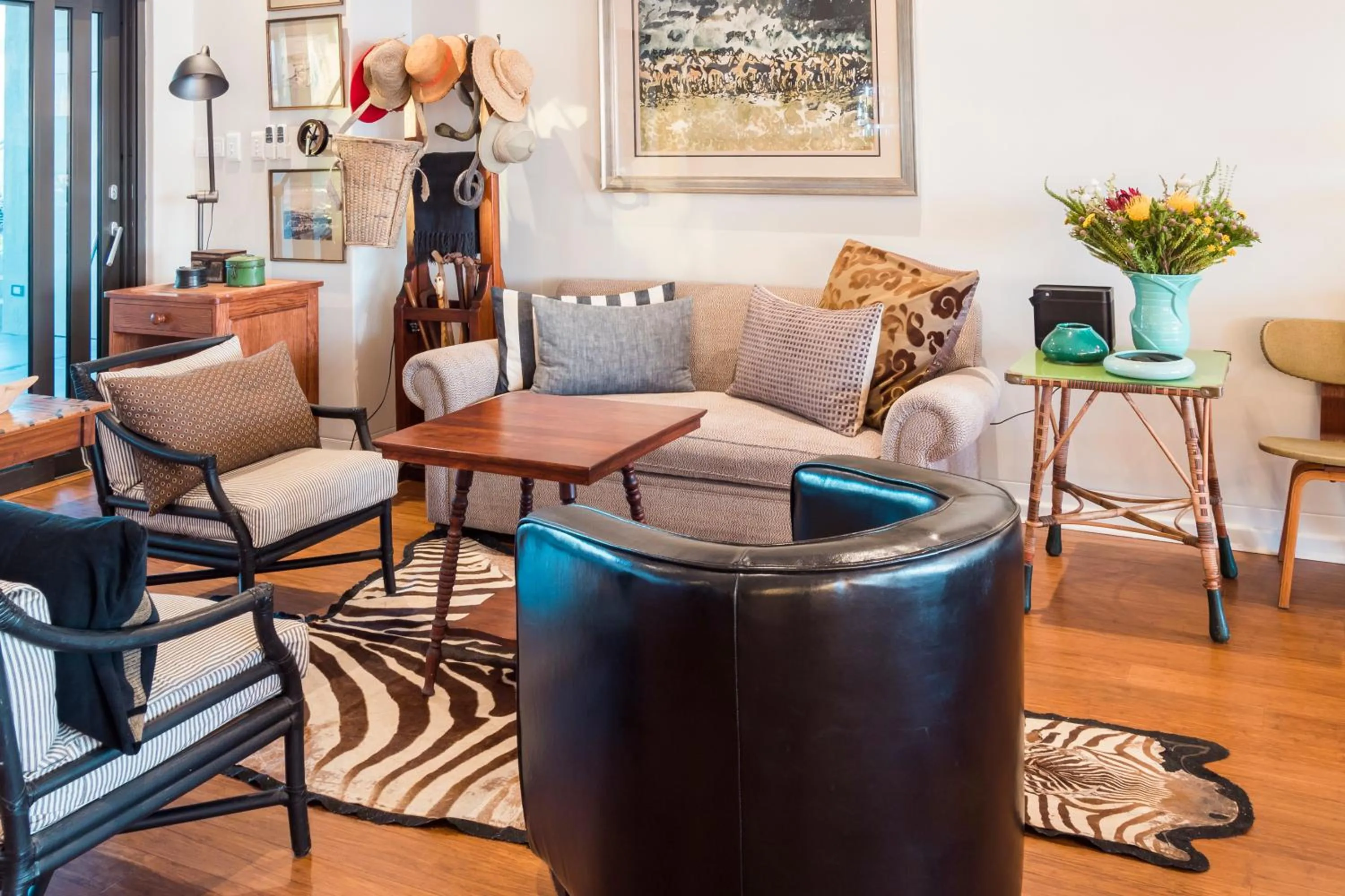 Lounge or bar in Schulphoek Seafront House