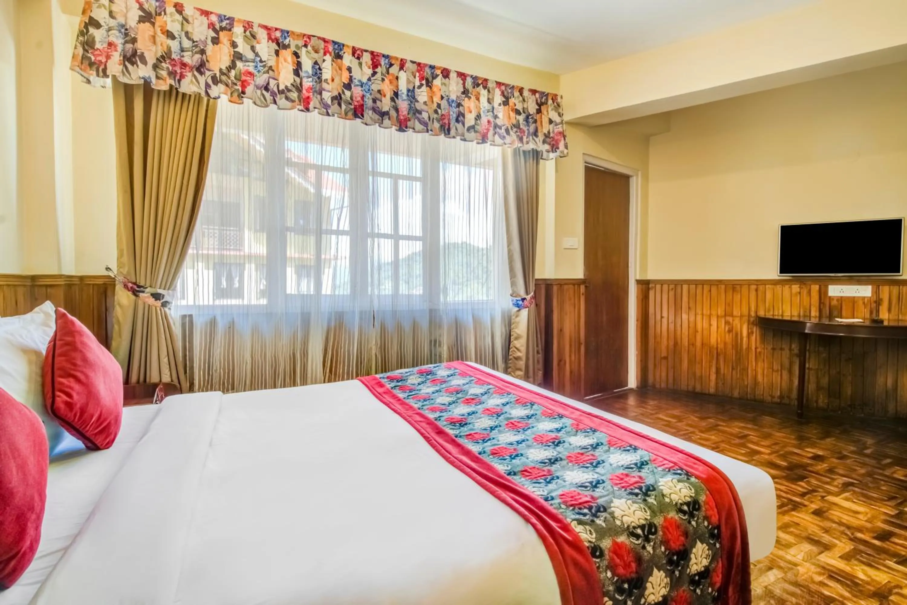 TV and multimedia in Summit Newa Regency