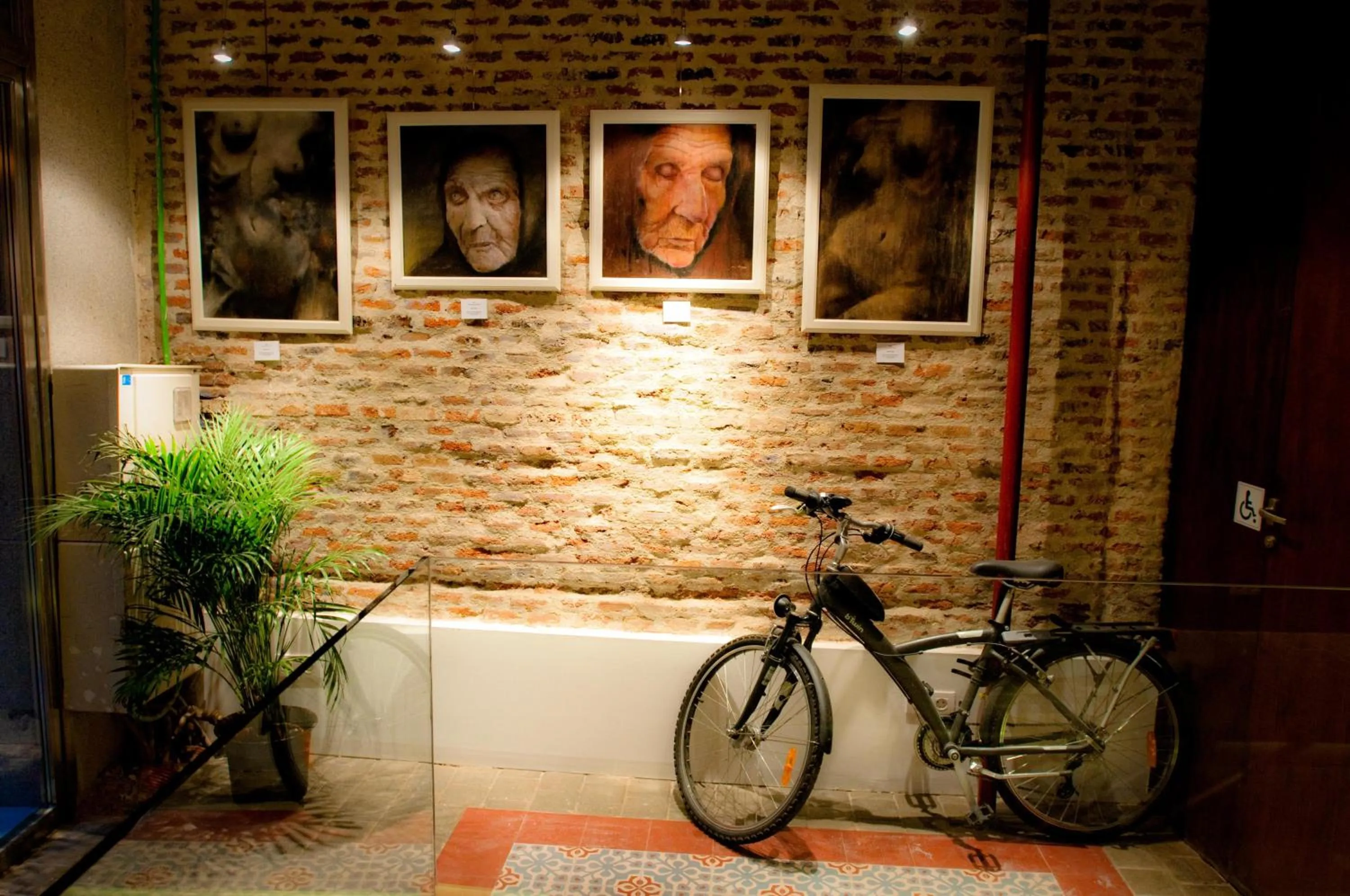 Decorative detail in Artrip Hotel