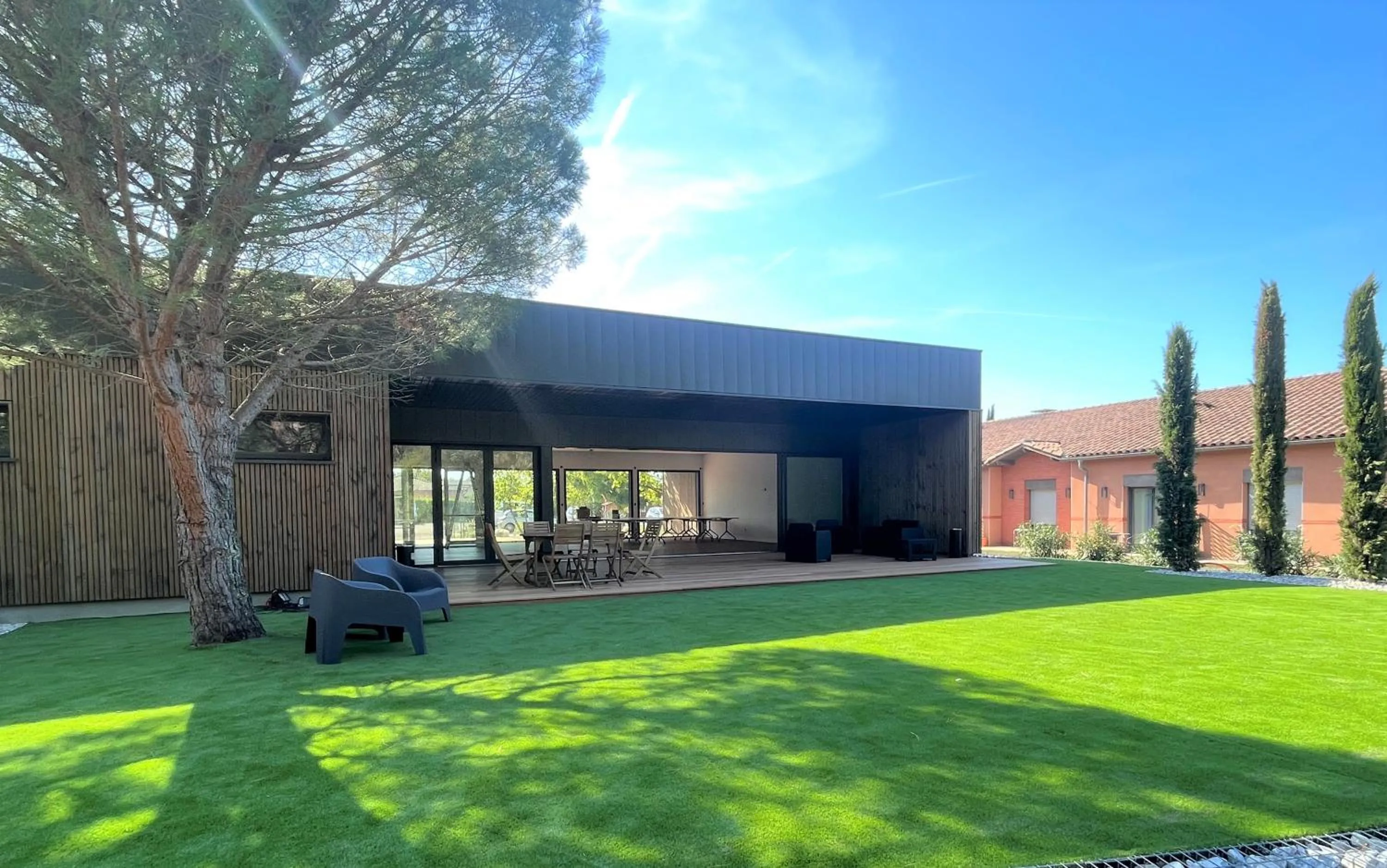 Spring in Hôtel & Events LE PATIO OCCITAN Toulouse Ouest - Cugnaux