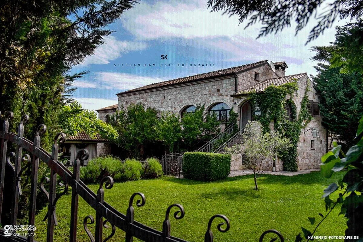 Property building in Villa Lav