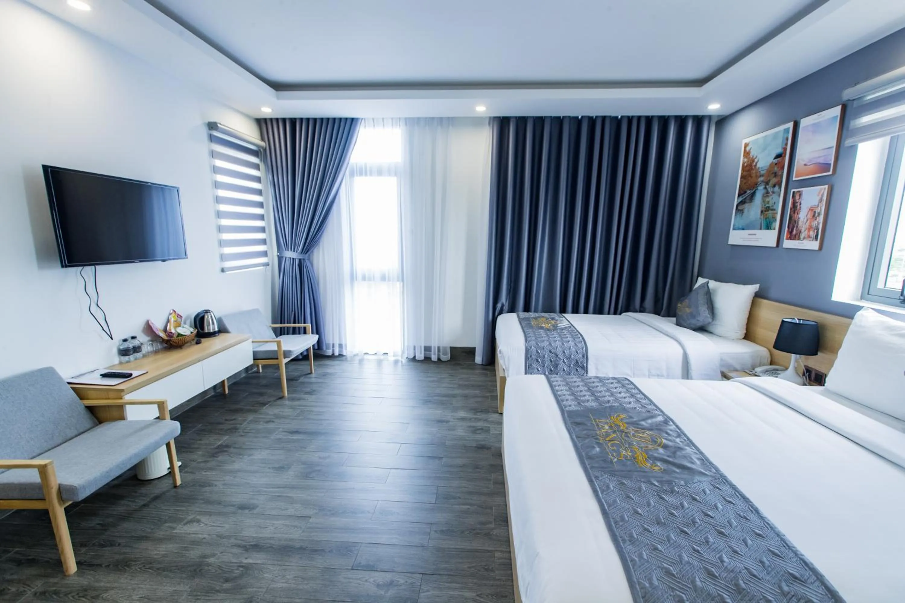 Photo of the whole room, Bed in Dang's Hotel