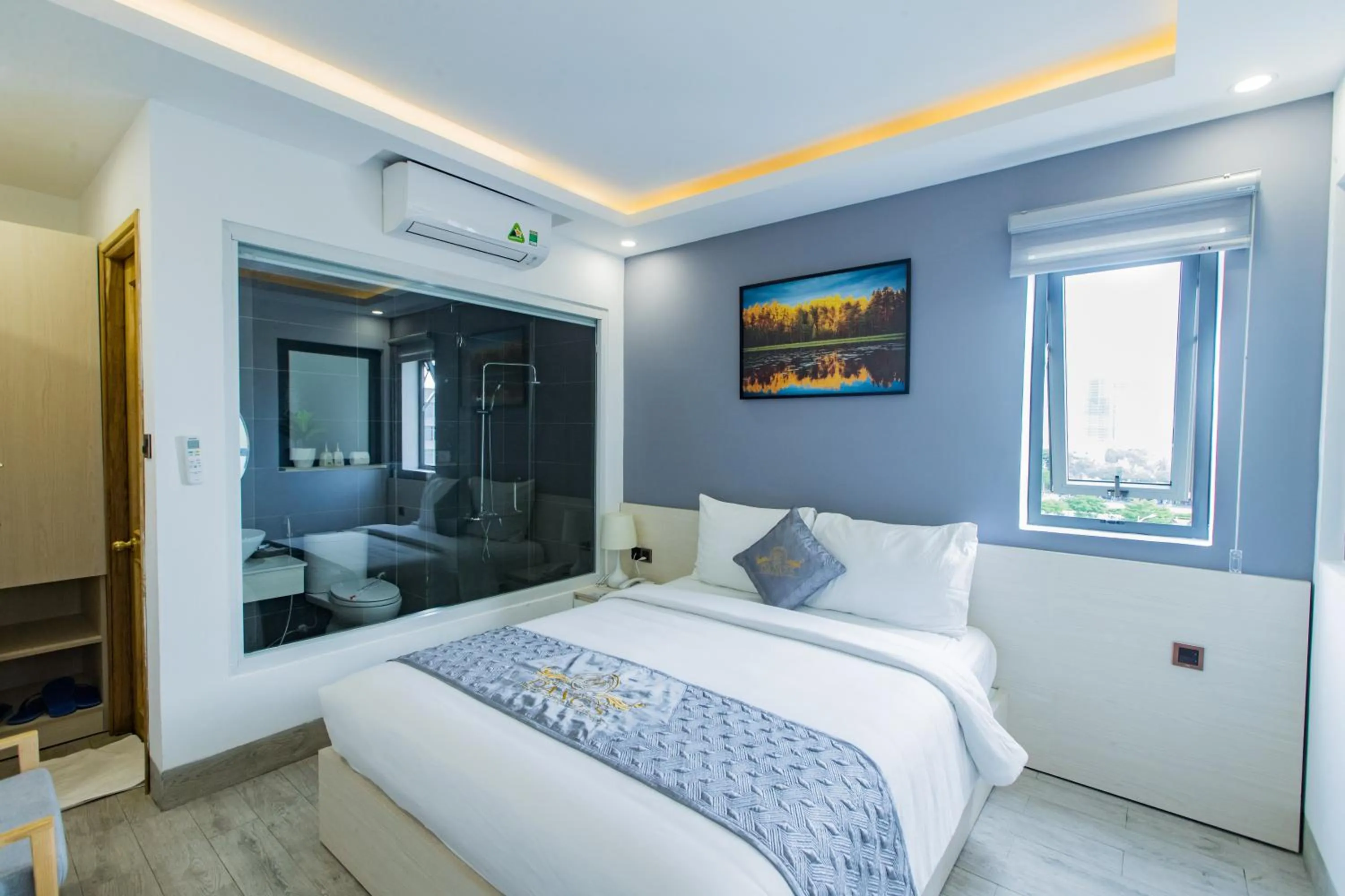 Photo of the whole room, Bed in Dang's Hotel