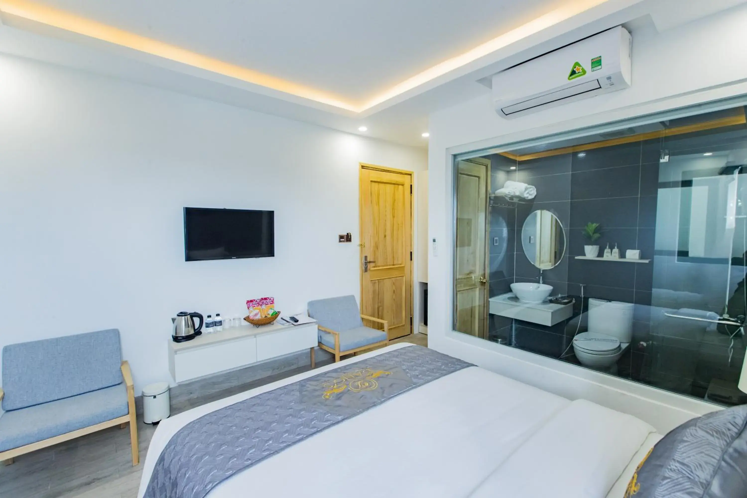 Standard Queen Room in Dang's Hotel Standard Queen Room in Dang's Hotel