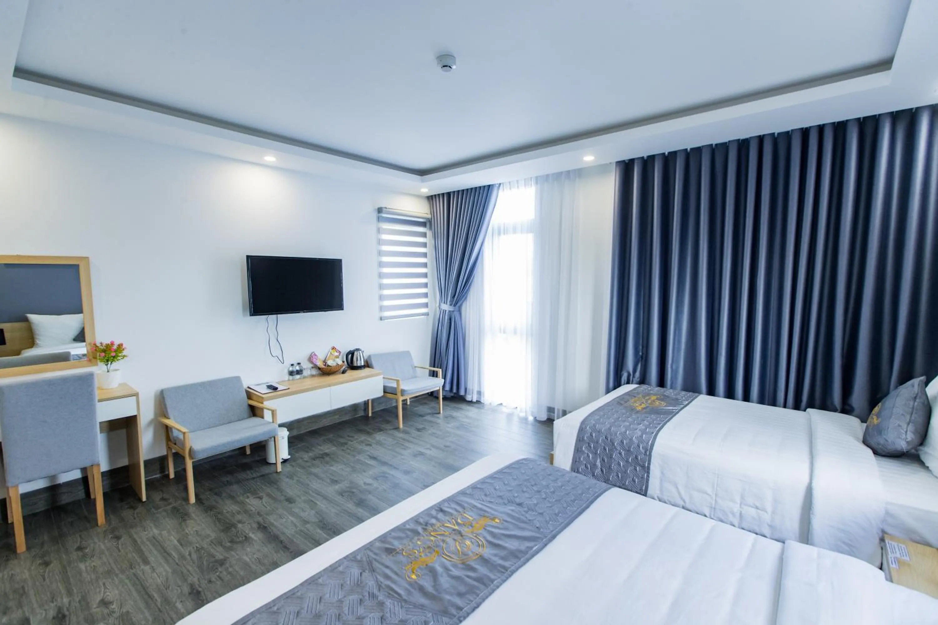 Photo of the whole room, Bed in Dang's Hotel