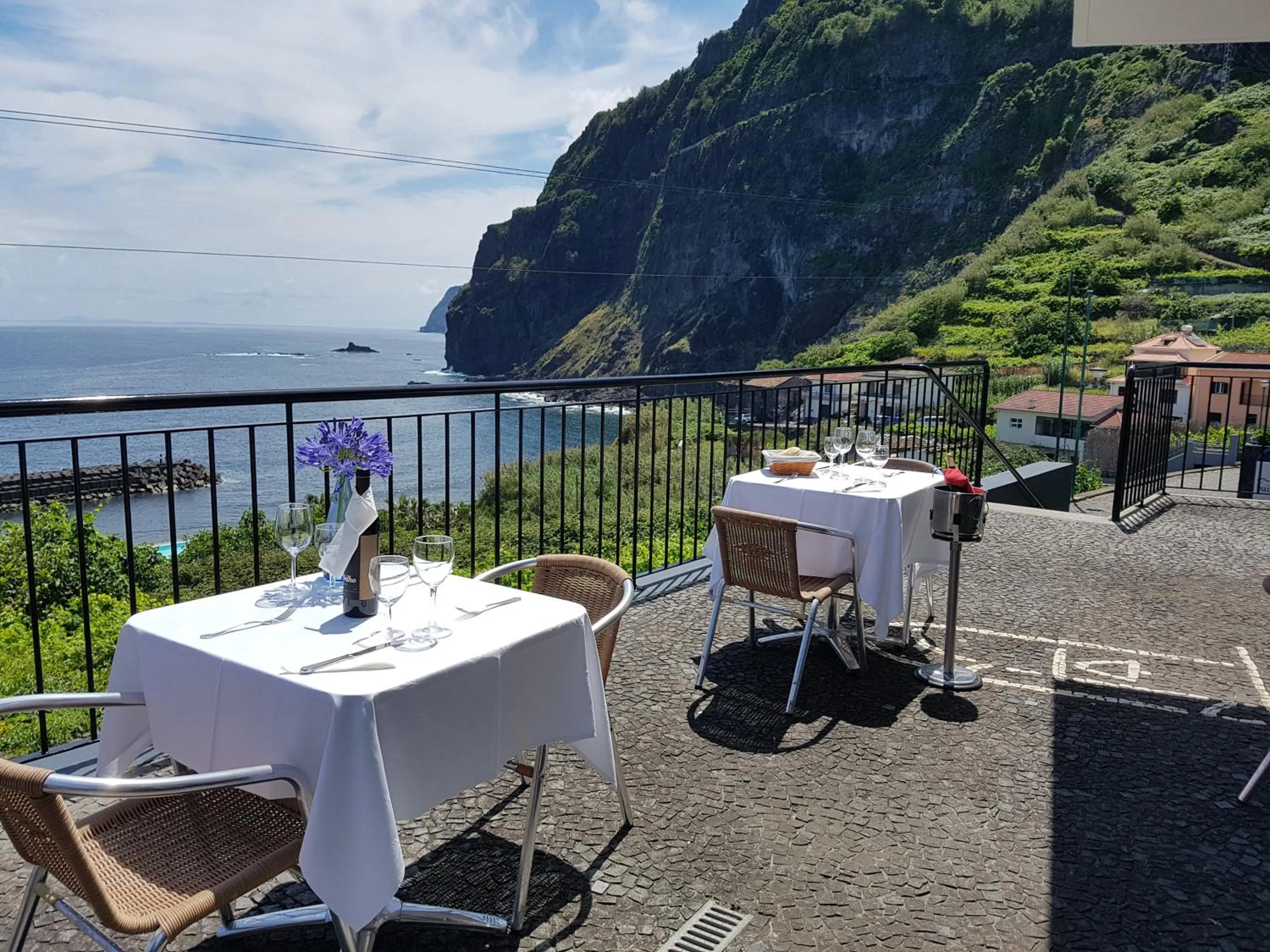 Restaurant/places to eat in Casa da Capelinha