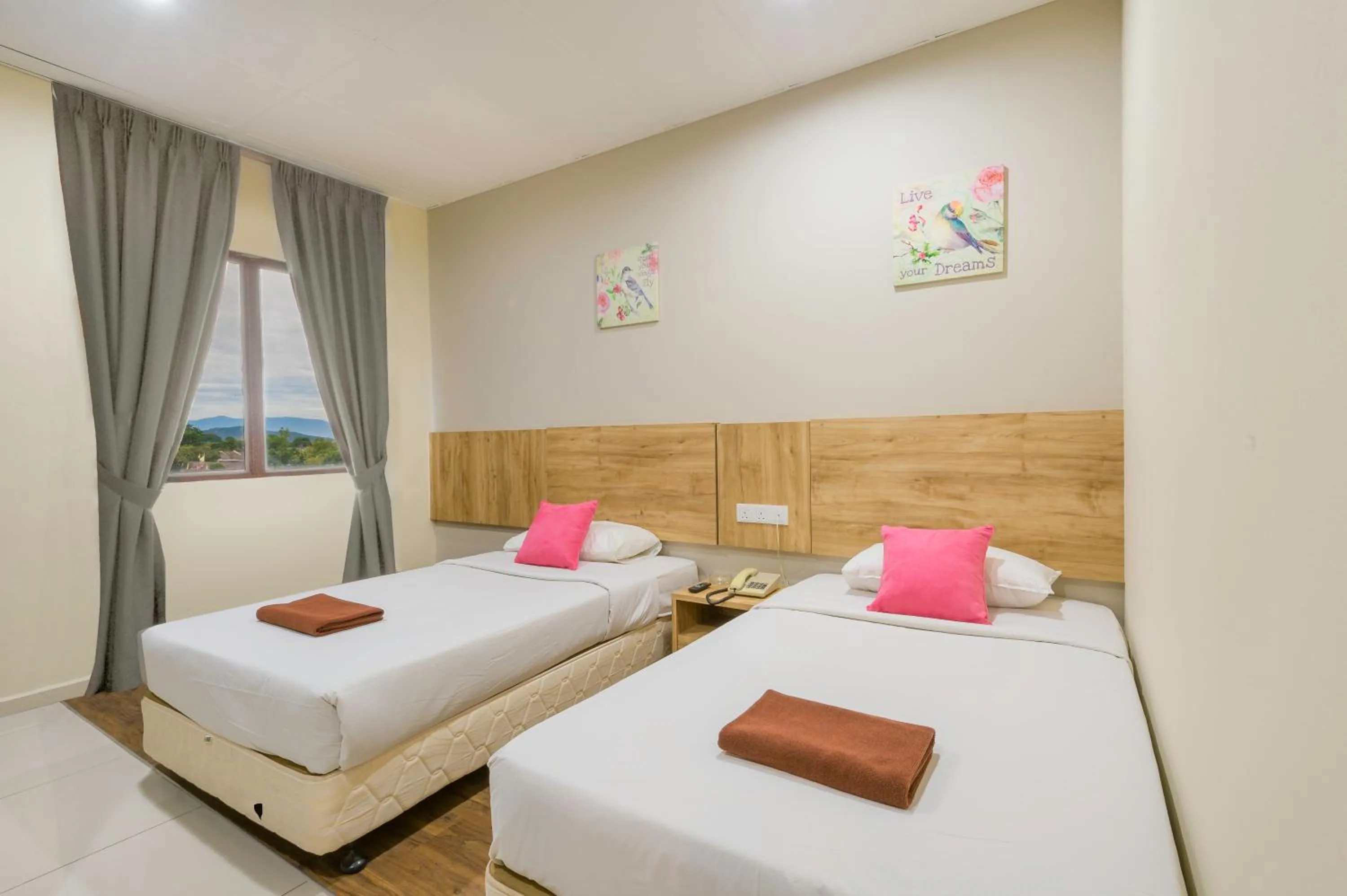 Bed in Northern Lodge Hotel