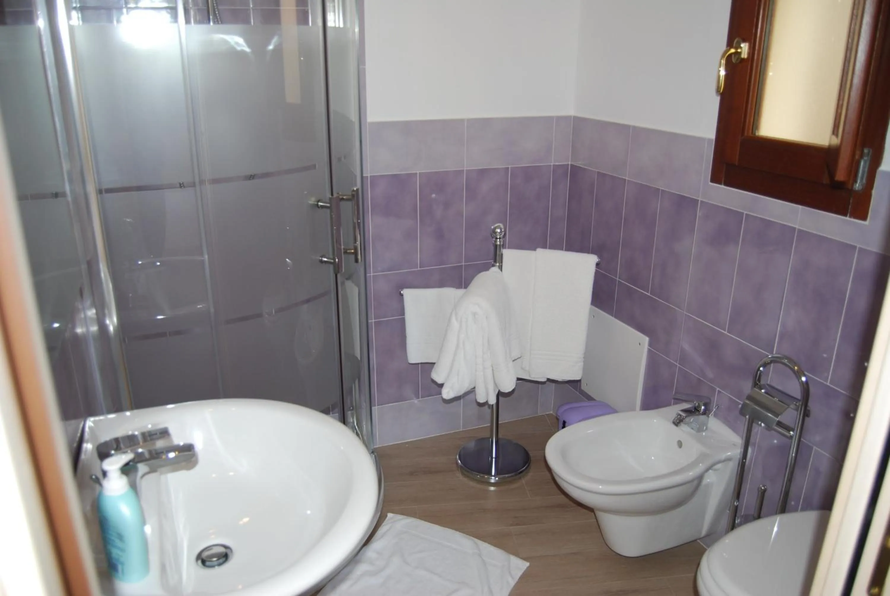 Bathroom in B&B Colti Di Rosa