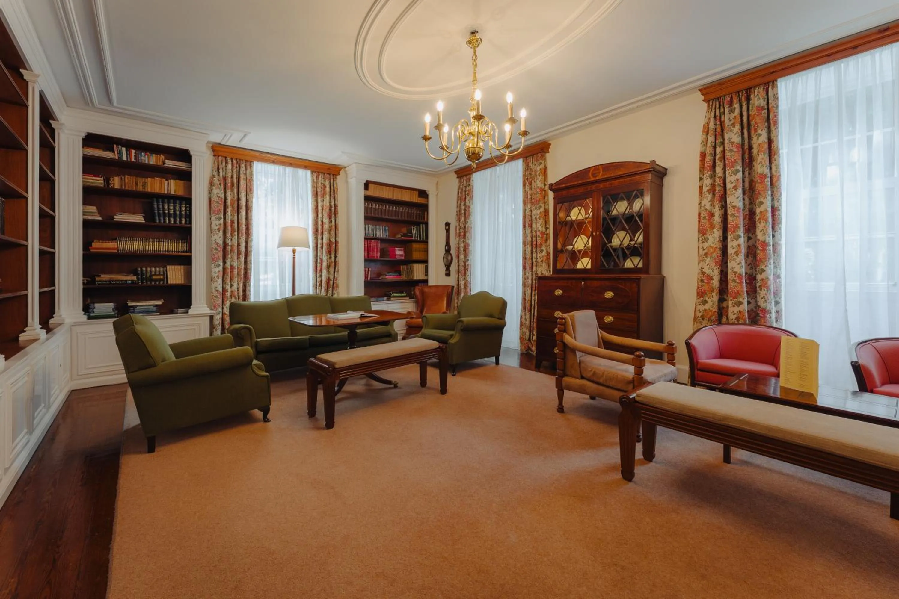 Library in Quinta da Bela Vista