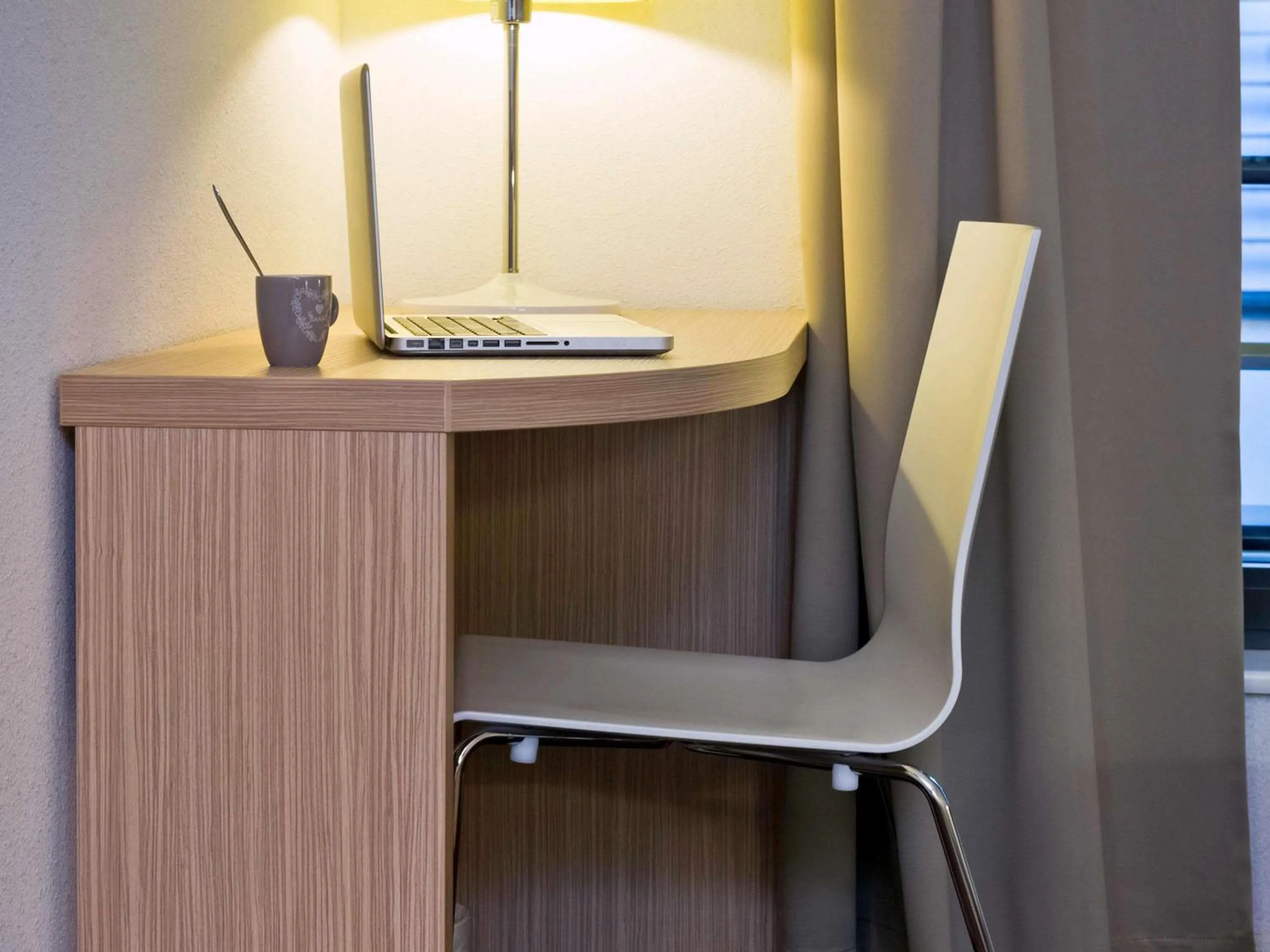 Bedroom in Aparthotel Adagio Access Bruxelles Europe Aparthotel