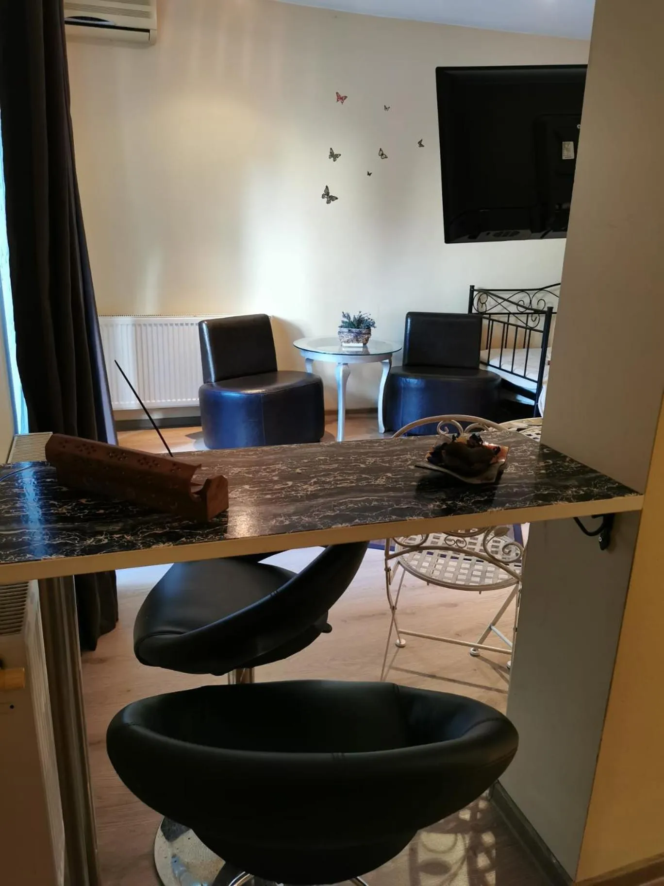 TV and multimedia in Prince Residence Apartments