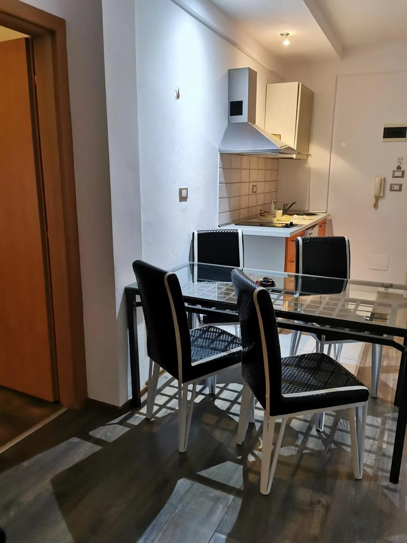 Dining area in Prince Residence Apartments