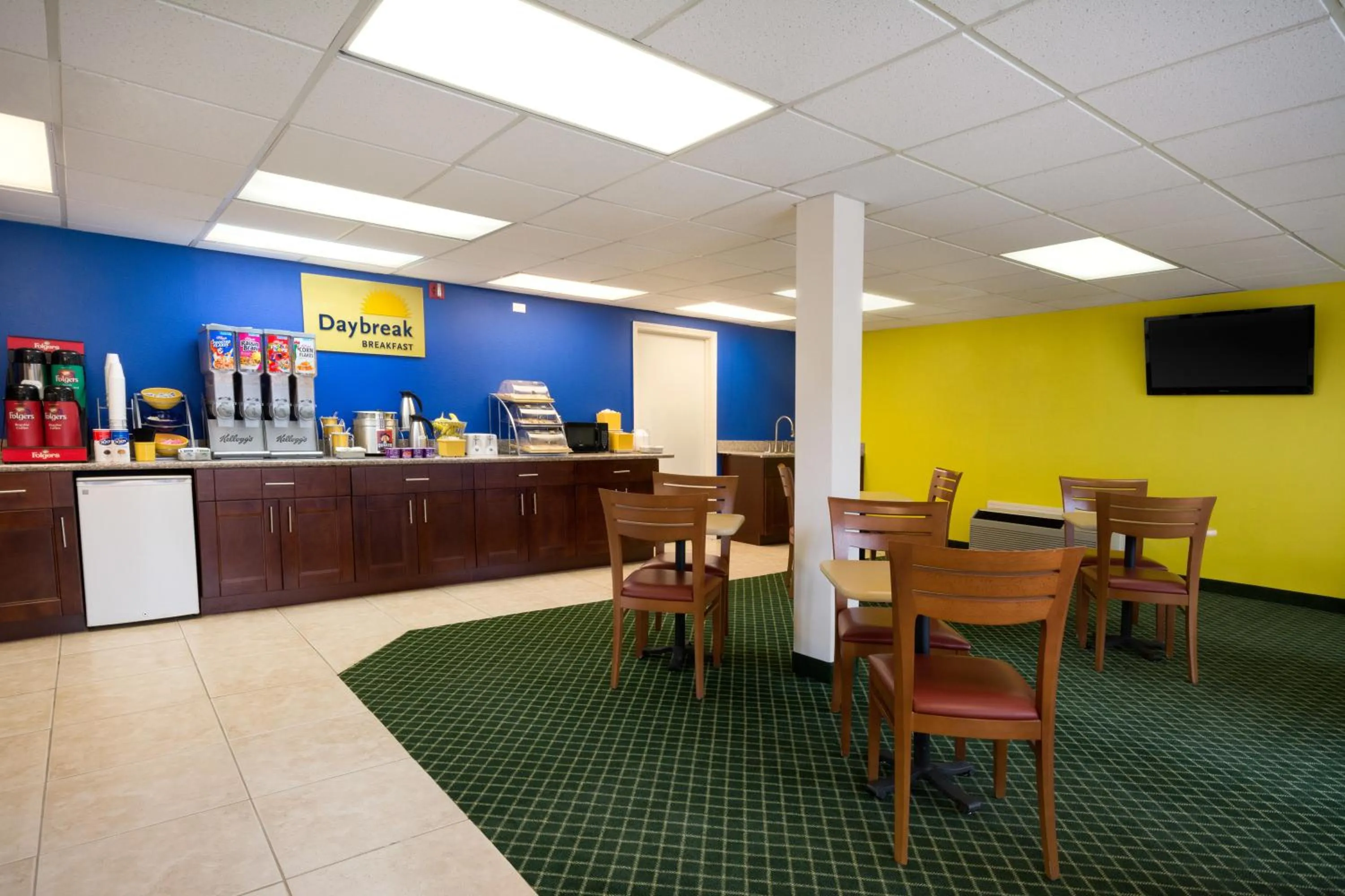 Restaurant/places to eat in Days Inn by Wyndham Alma