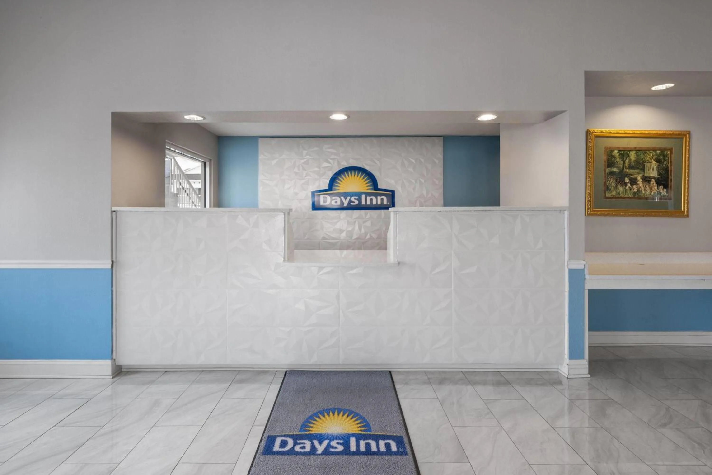 Lobby or reception in Days Inn by Wyndham Alma
